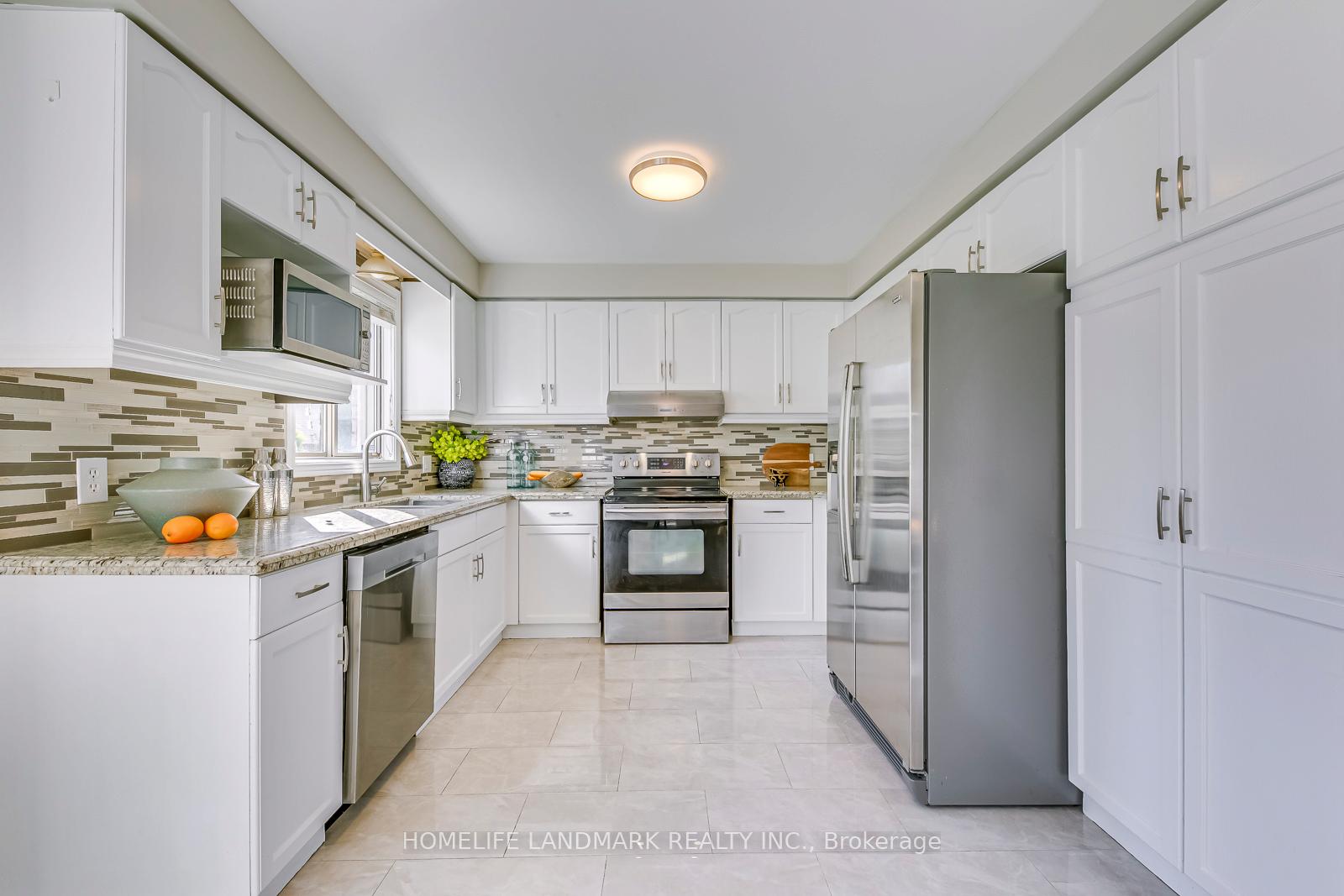 Photo 14 of 91 Bridgeport Crescent, Hamilton, Ancaster — HOMEH