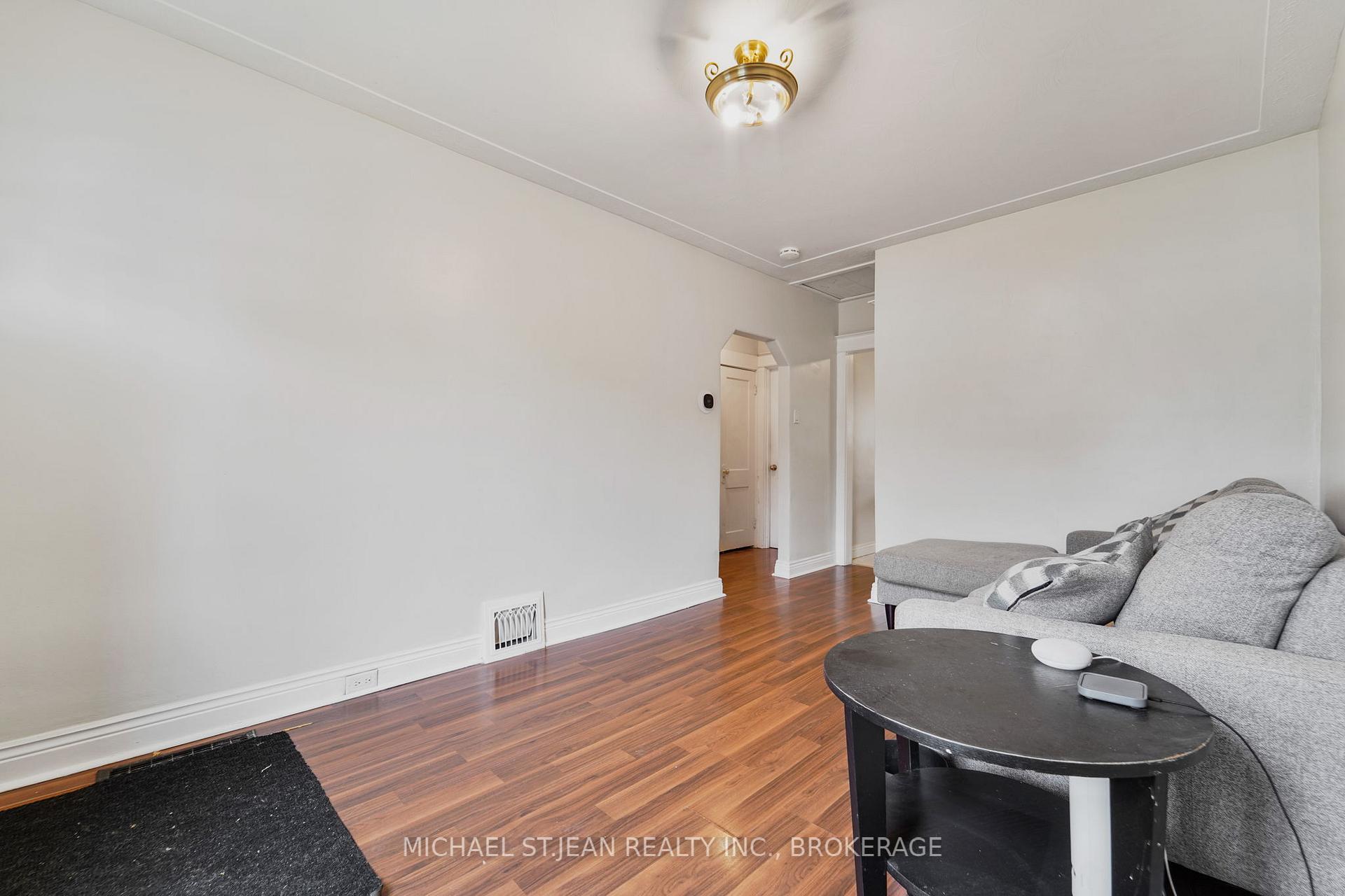 Photo 9 of 5 Rosewood Road, Hamilton, Normanhurst — HOMEH