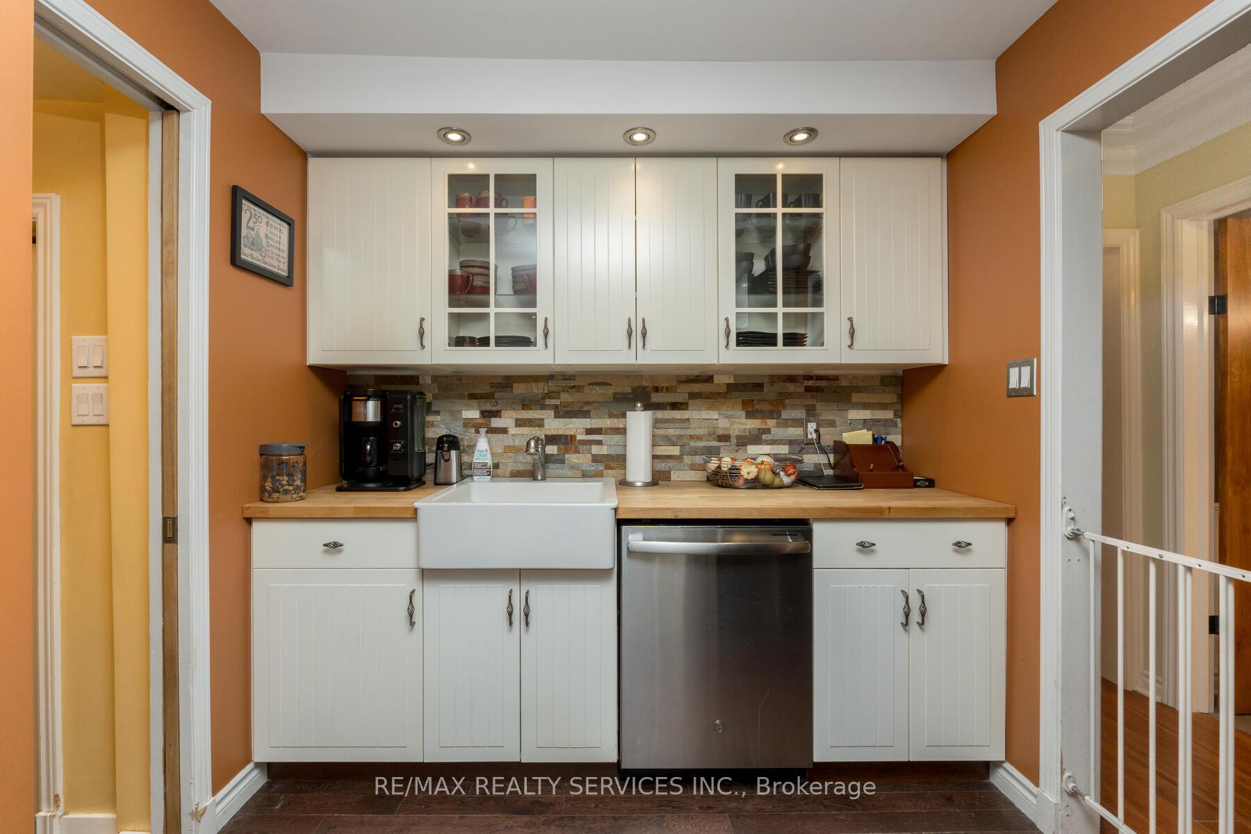 Photo 21 of 111 Denison Avenue, Brampton, Brampton West — HOMEH