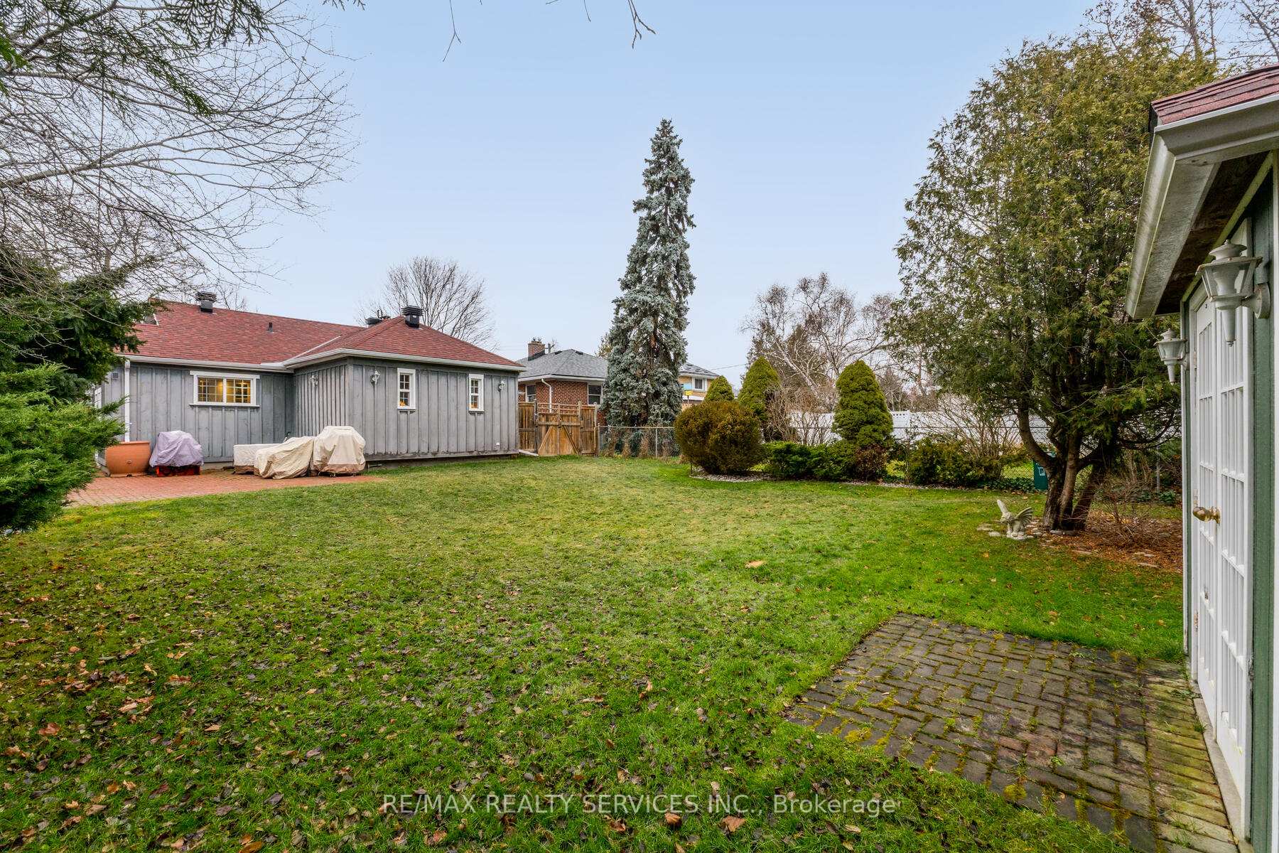 Photo 35 of 111 Denison Avenue, Brampton, Brampton West — HOMEH