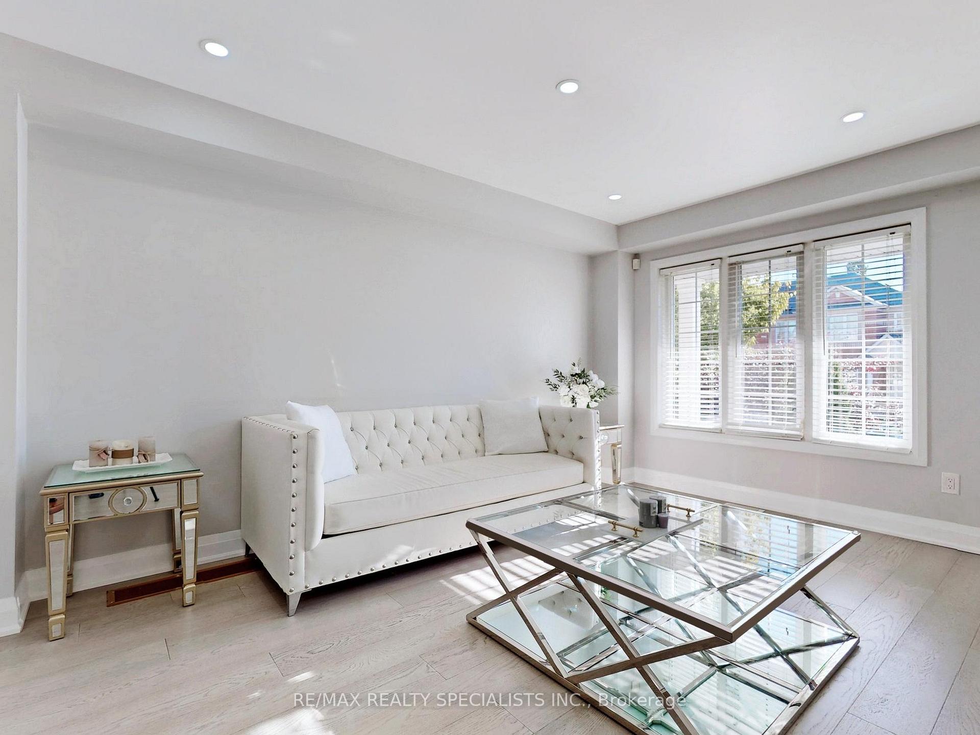 Photo 2 of 13 Gallview Lane, Brampton, Bram East — HOMEH
