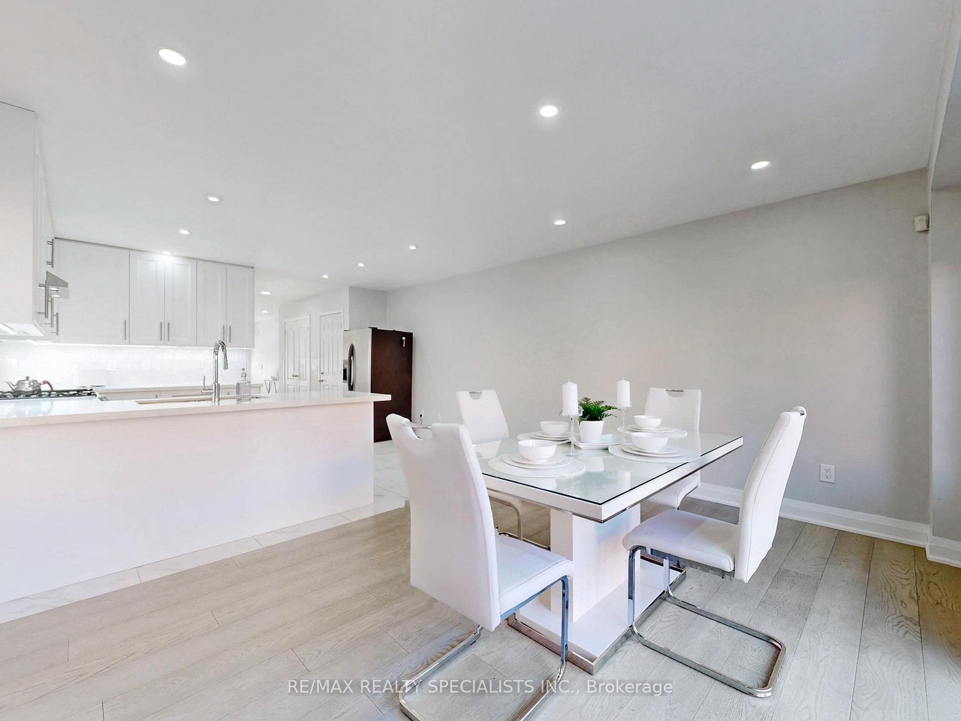 Photo 5 of 13 Gallview Lane, Brampton, Bram East — HOMEH