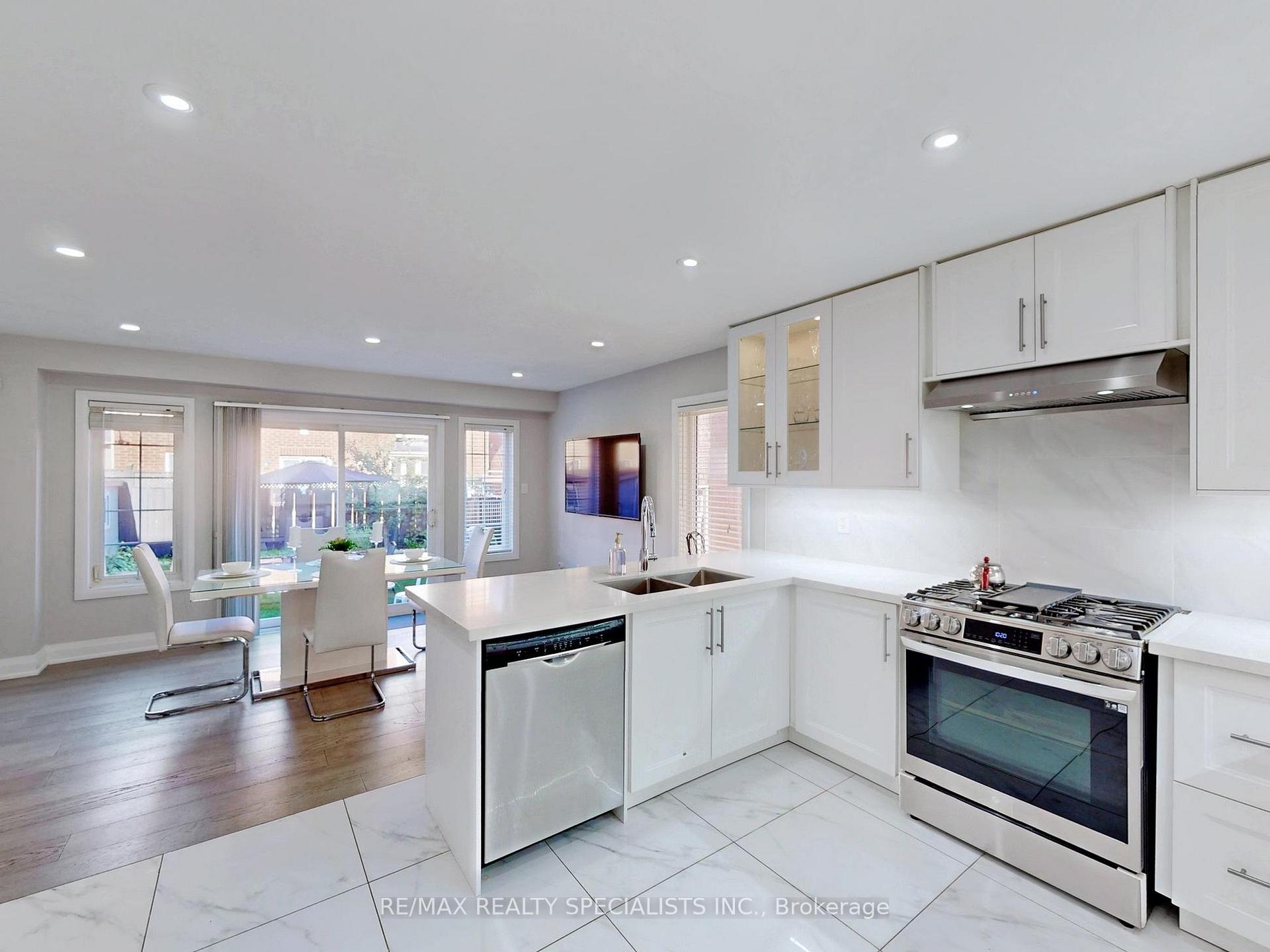 Photo 7 of 13 Gallview Lane, Brampton, Bram East — HOMEH