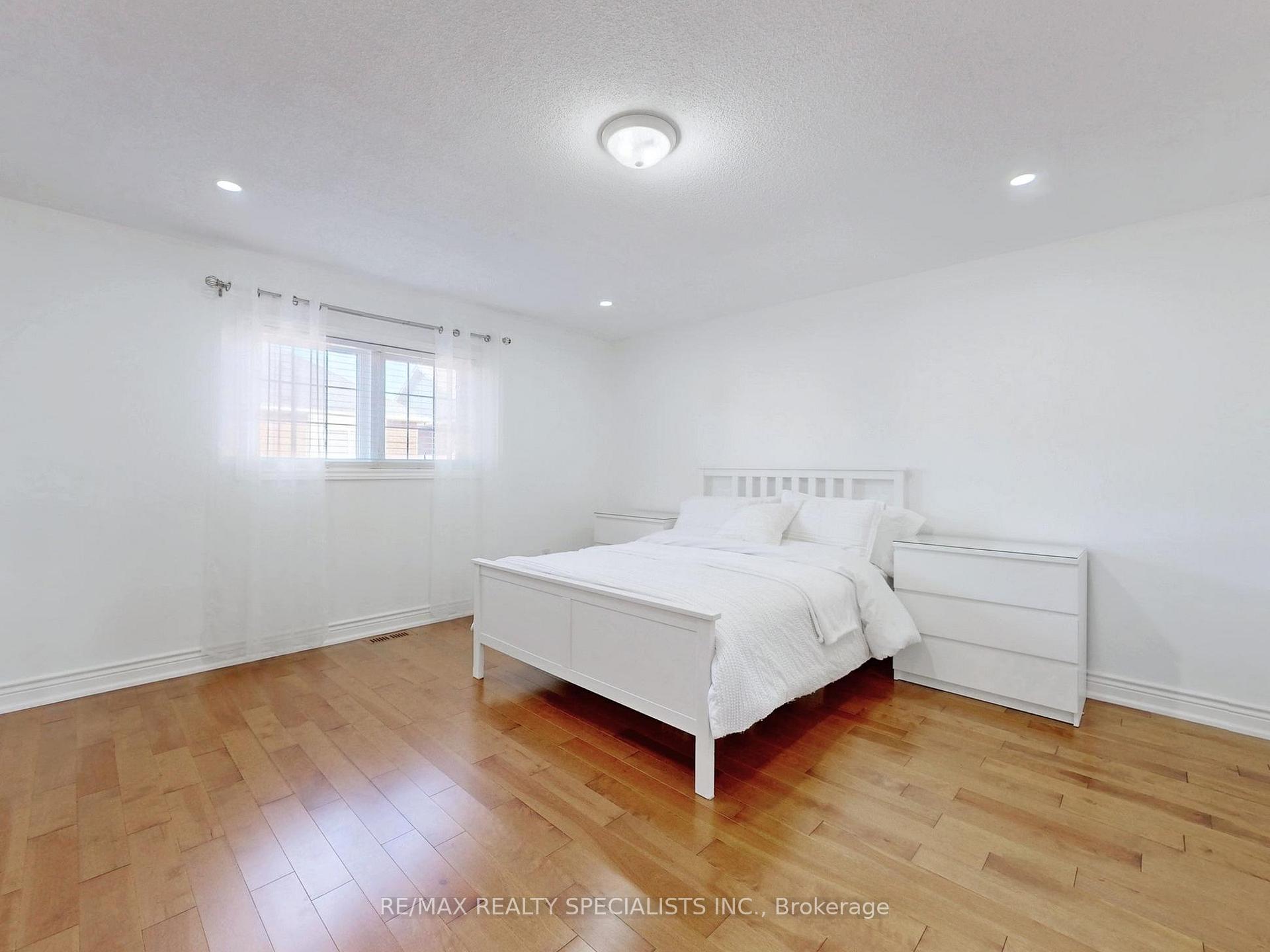 Photo 15 of 13 Gallview Lane, Brampton, Bram East — HOMEH