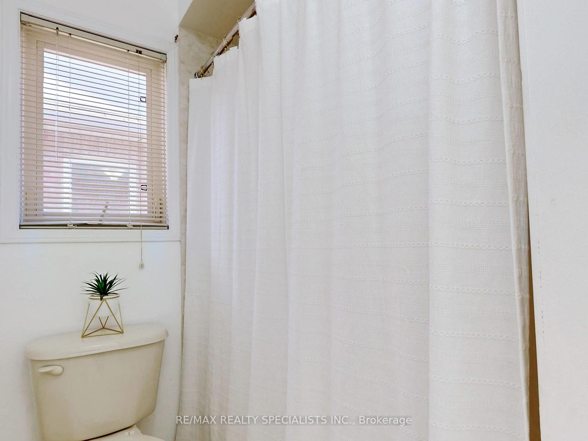 Photo 20 of 13 Gallview Lane, Brampton, Bram East — HOMEH