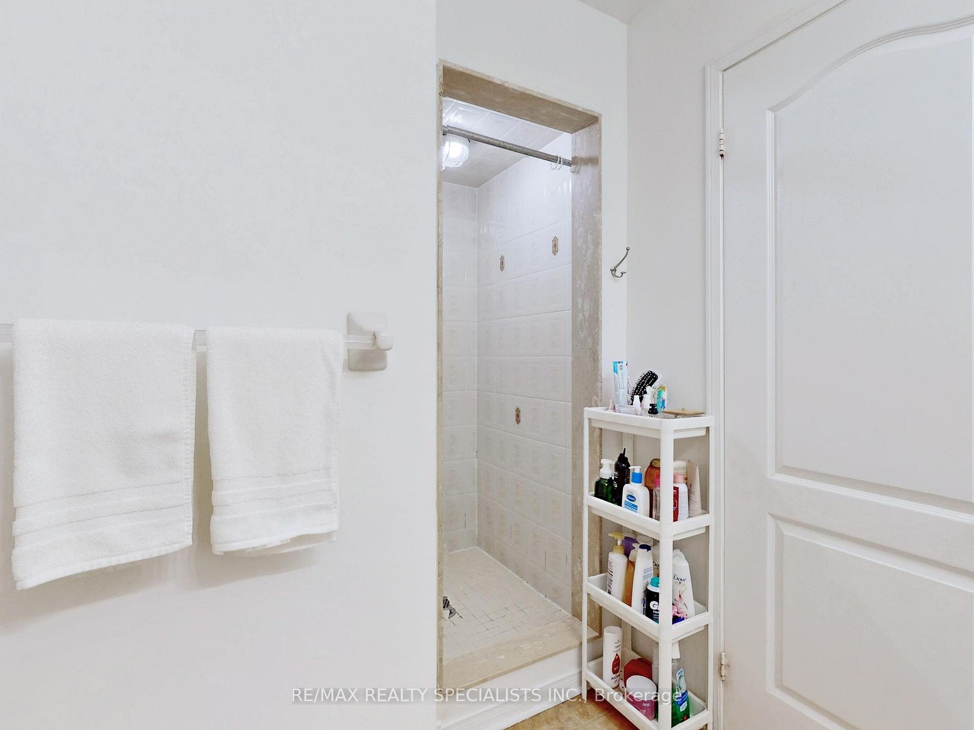 Photo 21 of 13 Gallview Lane, Brampton, Bram East — HOMEH