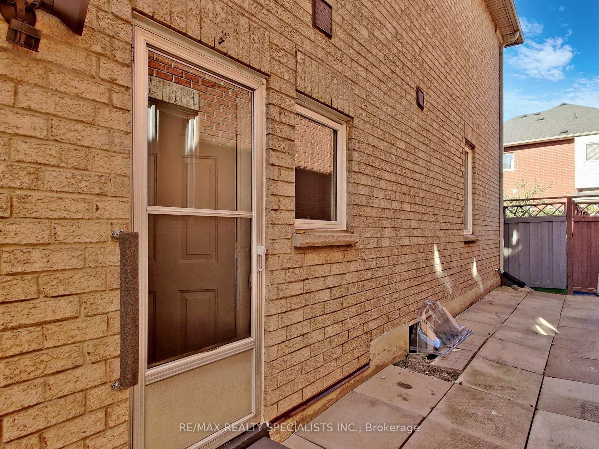 Photo 32 of 13 Gallview Lane, Brampton, Bram East — HOMEH