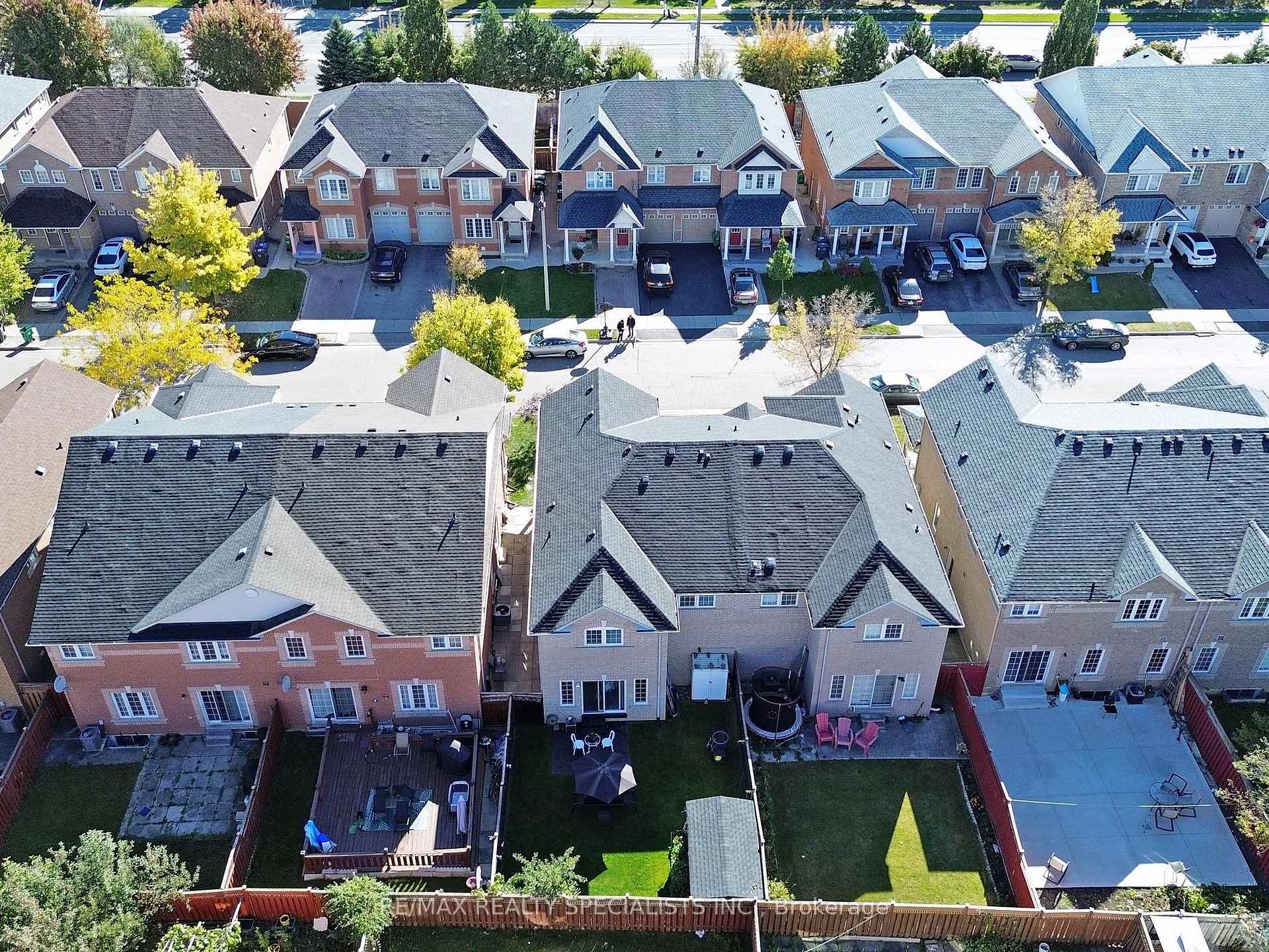 Photo 35 of 13 Gallview Lane, Brampton, Bram East — HOMEH