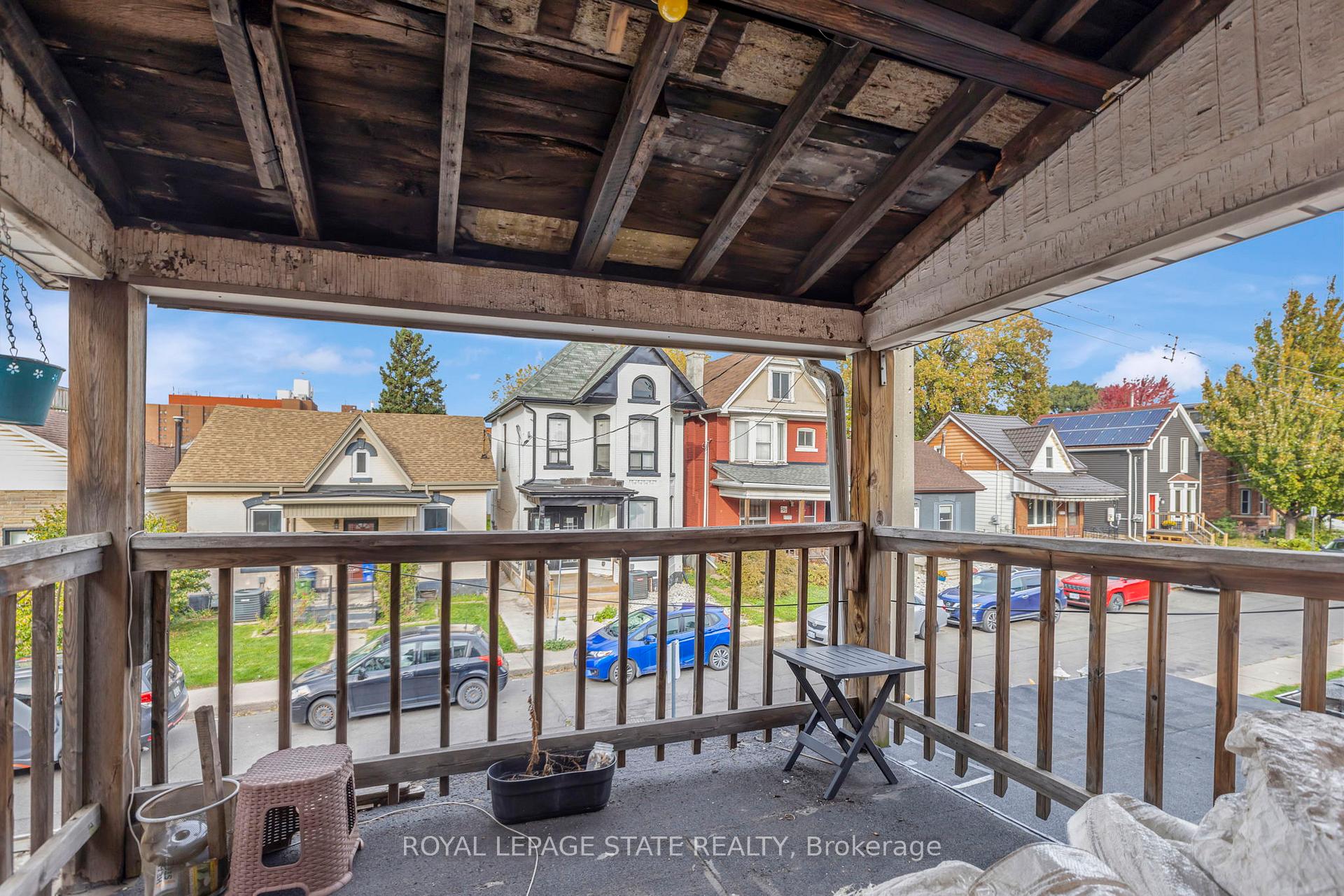Photo 4 of 304 Emerald Street N, Hamilton, Landsdale — HOMEH