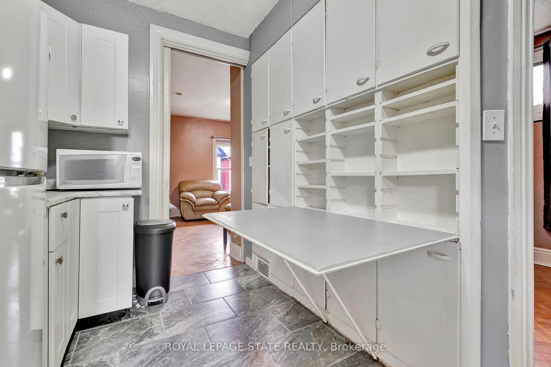 Photo 12 of 304 Emerald Street N, Hamilton, Landsdale — HOMEH