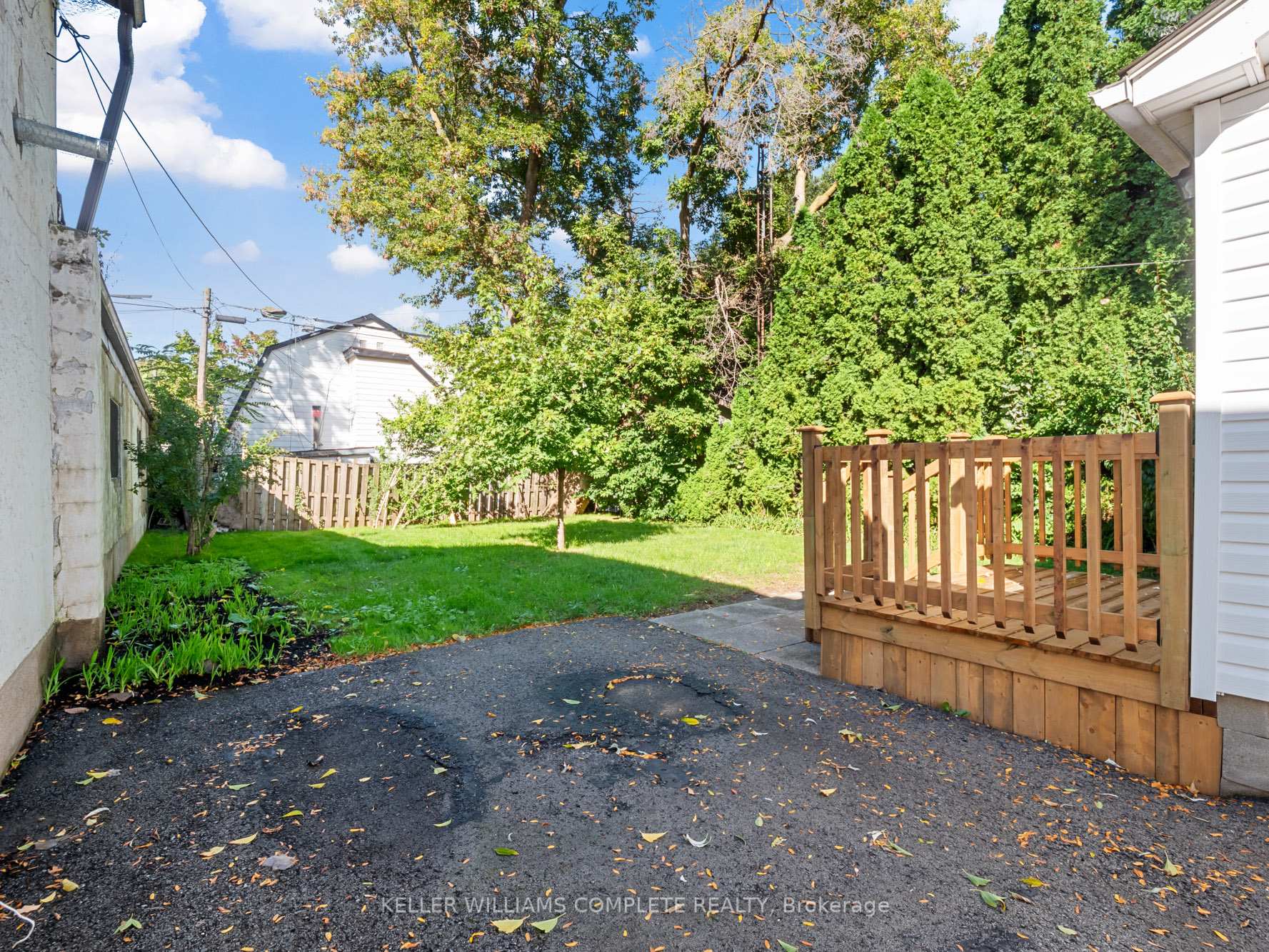Photo 4 of 175 York Street, St. Catharines, Haig — HOMEH