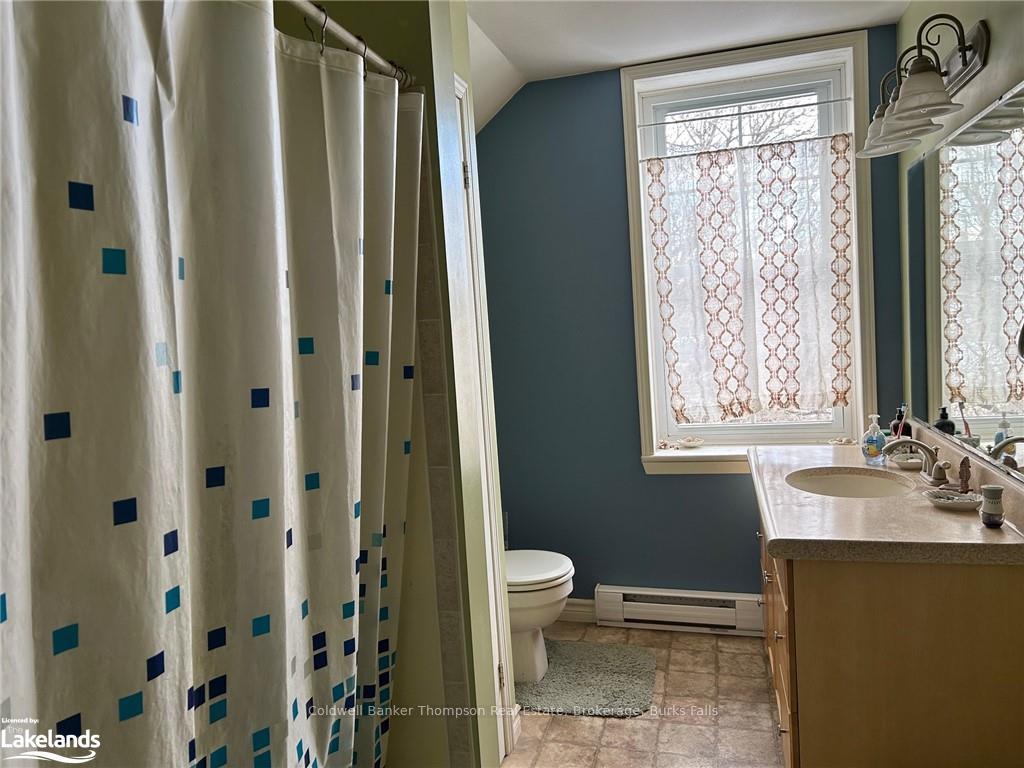 Photo 8 of 177 Centre Street, Burk's Falls — HOMEH