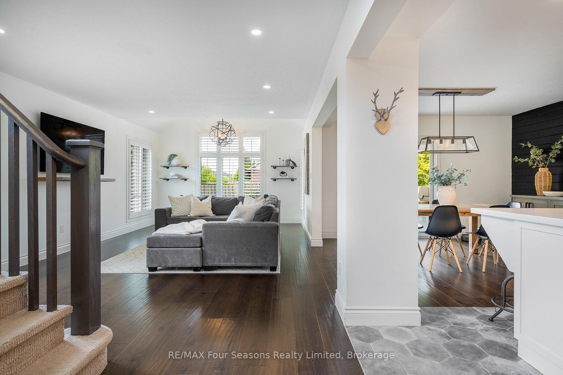 Photo 6 of 28 Brooke Avenue, Collingwood — HOMEH