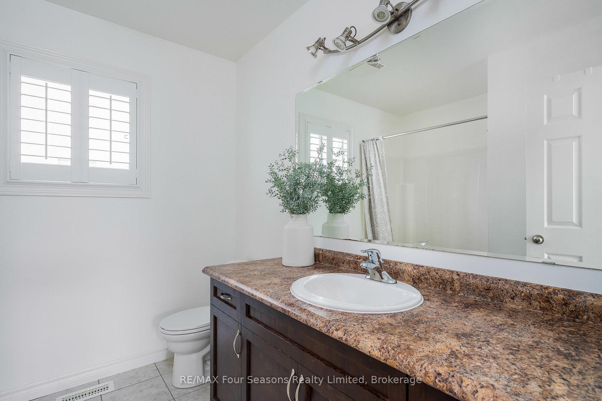 Photo 31 of 28 Brooke Avenue, Collingwood — HOMEH