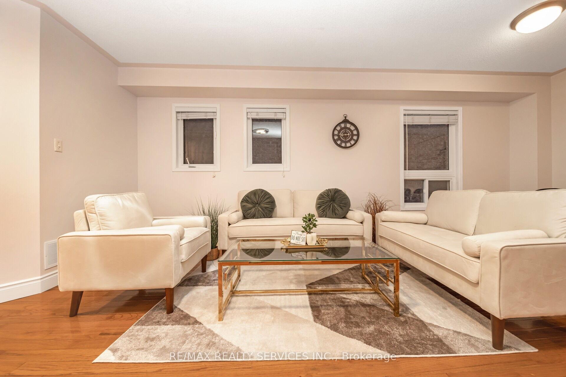 Photo 6 of 77 Crown Victoria Drive, Brampton, Fletcher's Meadow — HOMEH