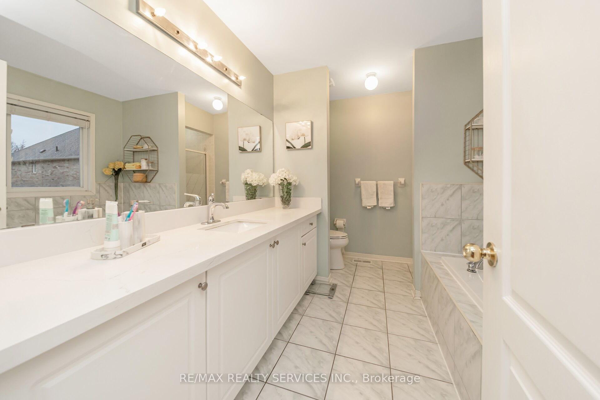 Photo 22 of 77 Crown Victoria Drive, Brampton, Fletcher's Meadow — HOMEH