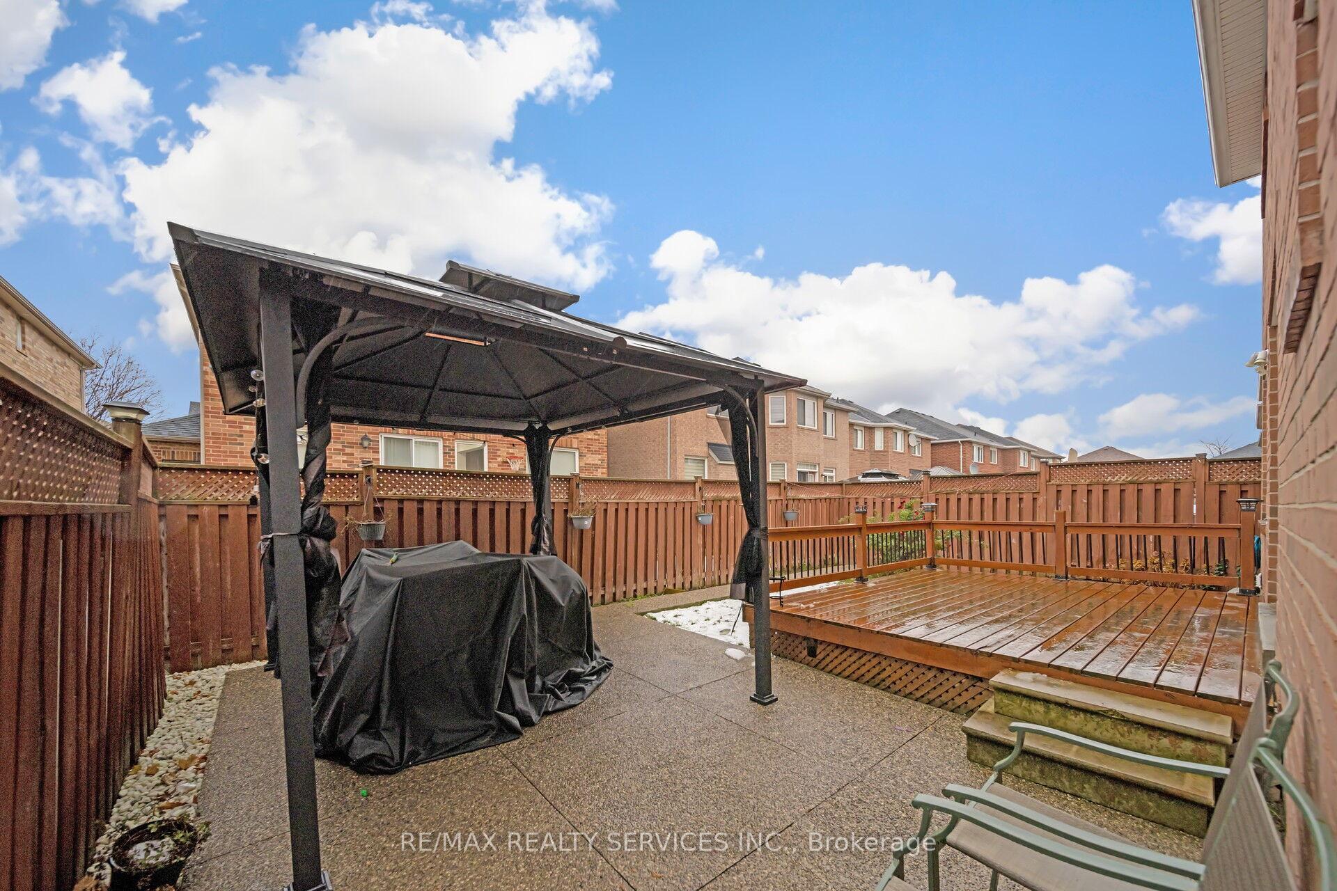 Photo 38 of 77 Crown Victoria Drive, Brampton, Fletcher's Meadow — HOMEH