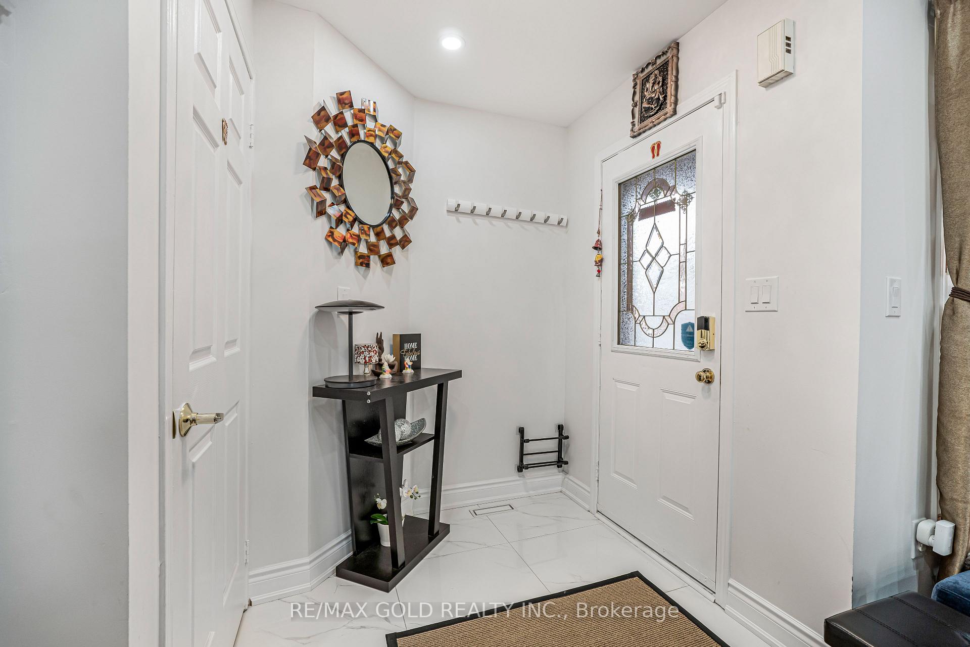 Photo 4 of 95 Mount Fuji Crescent, Brampton, Sandringham-Wellington — HOMEH