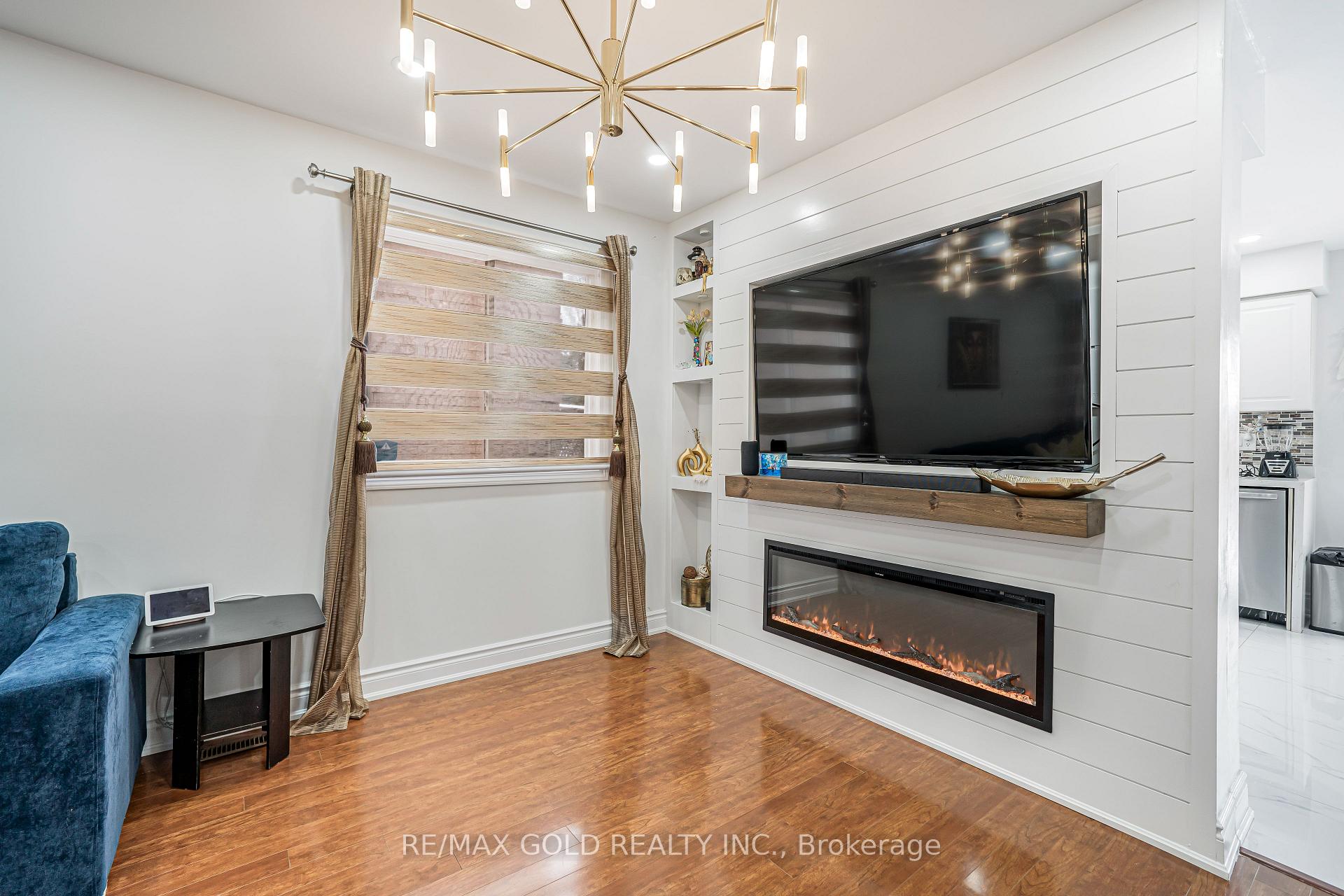 Photo 8 of 95 Mount Fuji Crescent, Brampton, Sandringham-Wellington — HOMEH