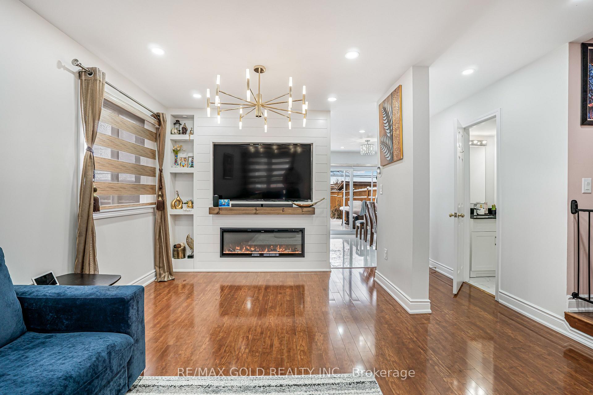 Photo 9 of 95 Mount Fuji Crescent, Brampton, Sandringham-Wellington — HOMEH