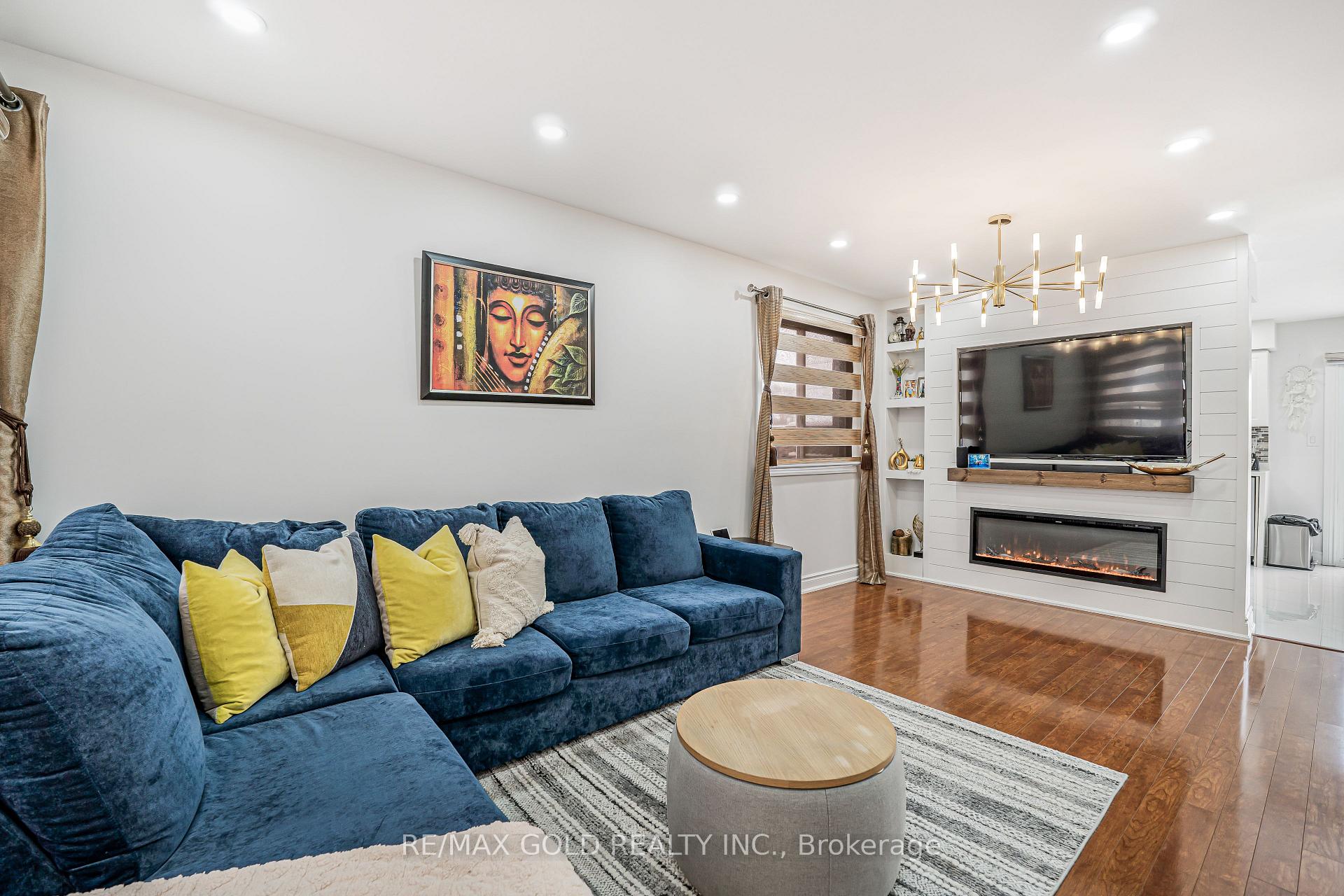 Photo 10 of 95 Mount Fuji Crescent, Brampton, Sandringham-Wellington — HOMEH