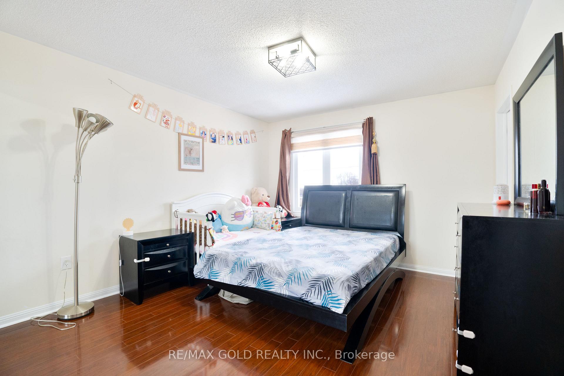 Photo 21 of 95 Mount Fuji Crescent, Brampton, Sandringham-Wellington — HOMEH