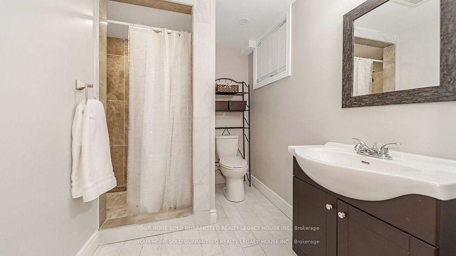 Photo 32 of 60 Roehampton Crescent, Brampton, Brampton South — HOMEH