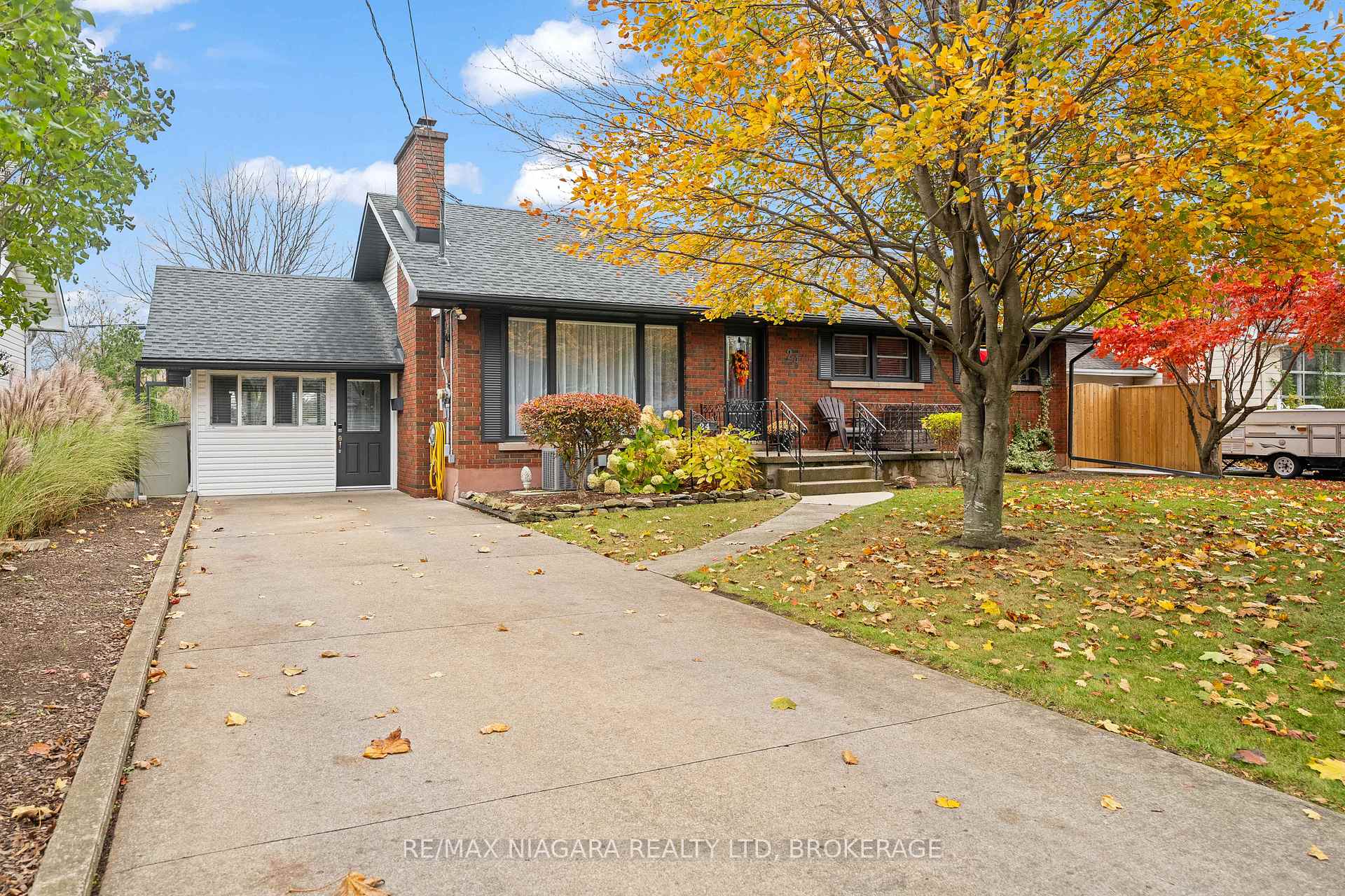 Photo 1 of 24 Brisbane Glen, St. Catharines, Vine/Linwell — HOMEH