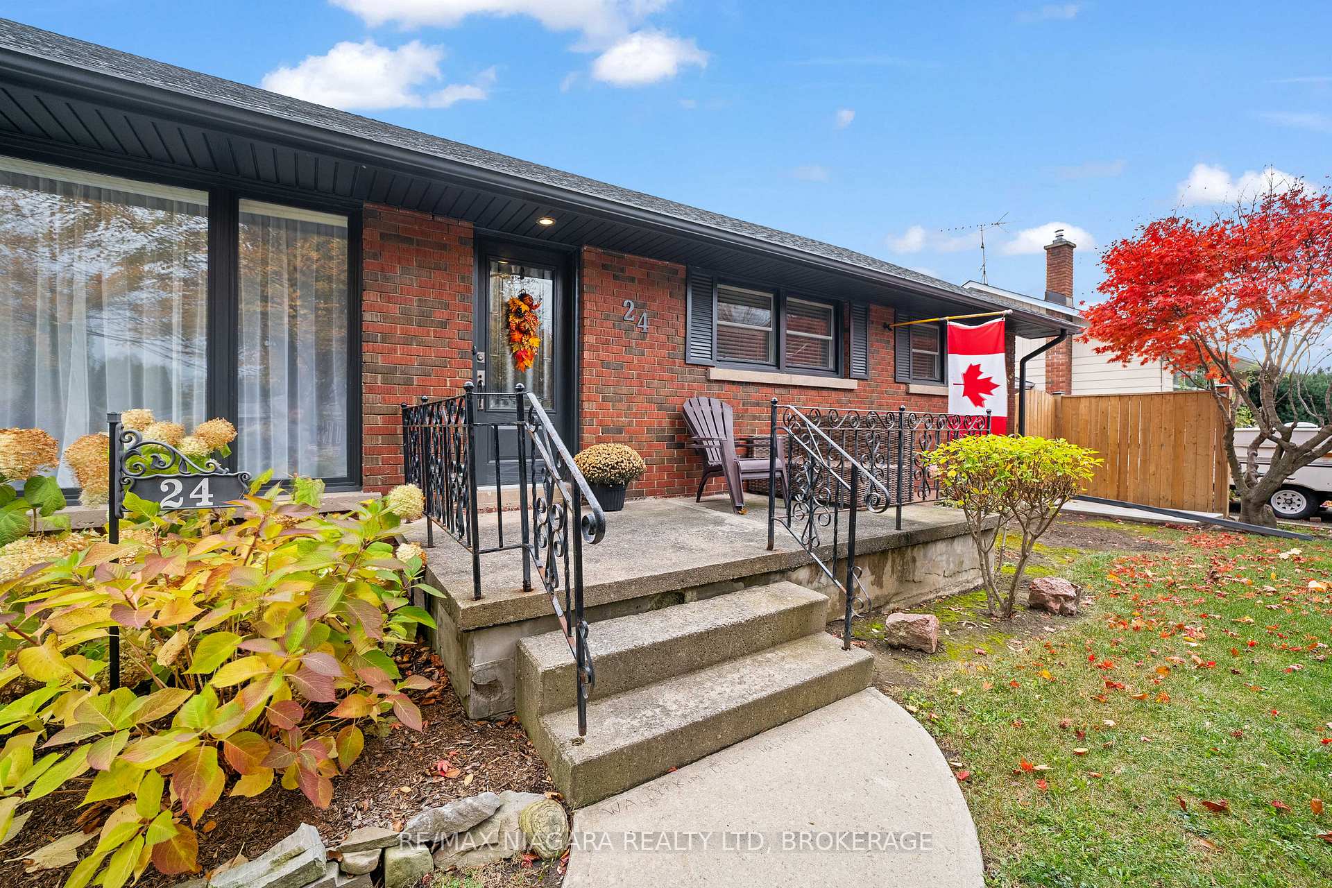 Photo 2 of 24 Brisbane Glen, St. Catharines, Vine/Linwell — HOMEH