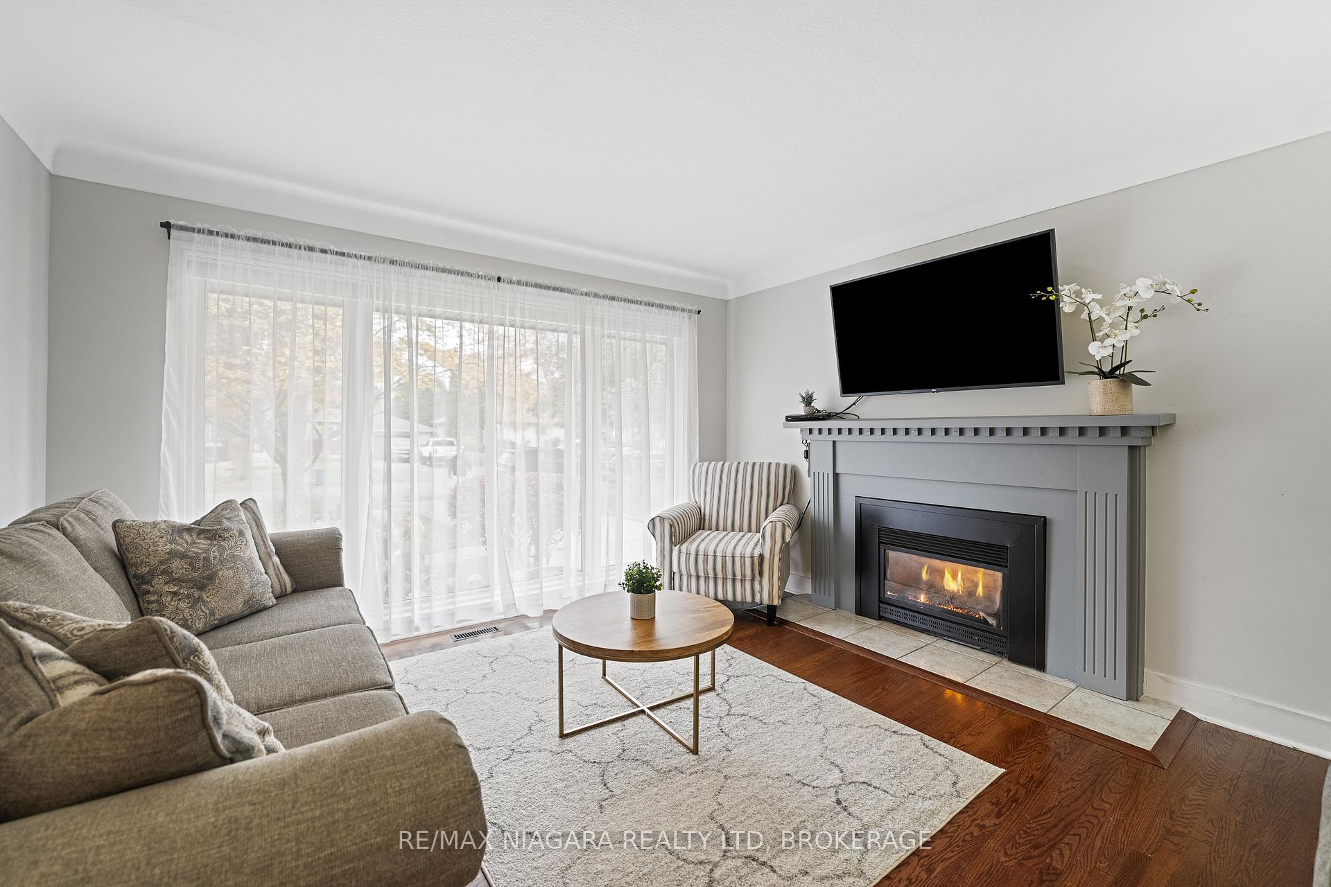 Photo 6 of 24 Brisbane Glen, St. Catharines, Vine/Linwell — HOMEH