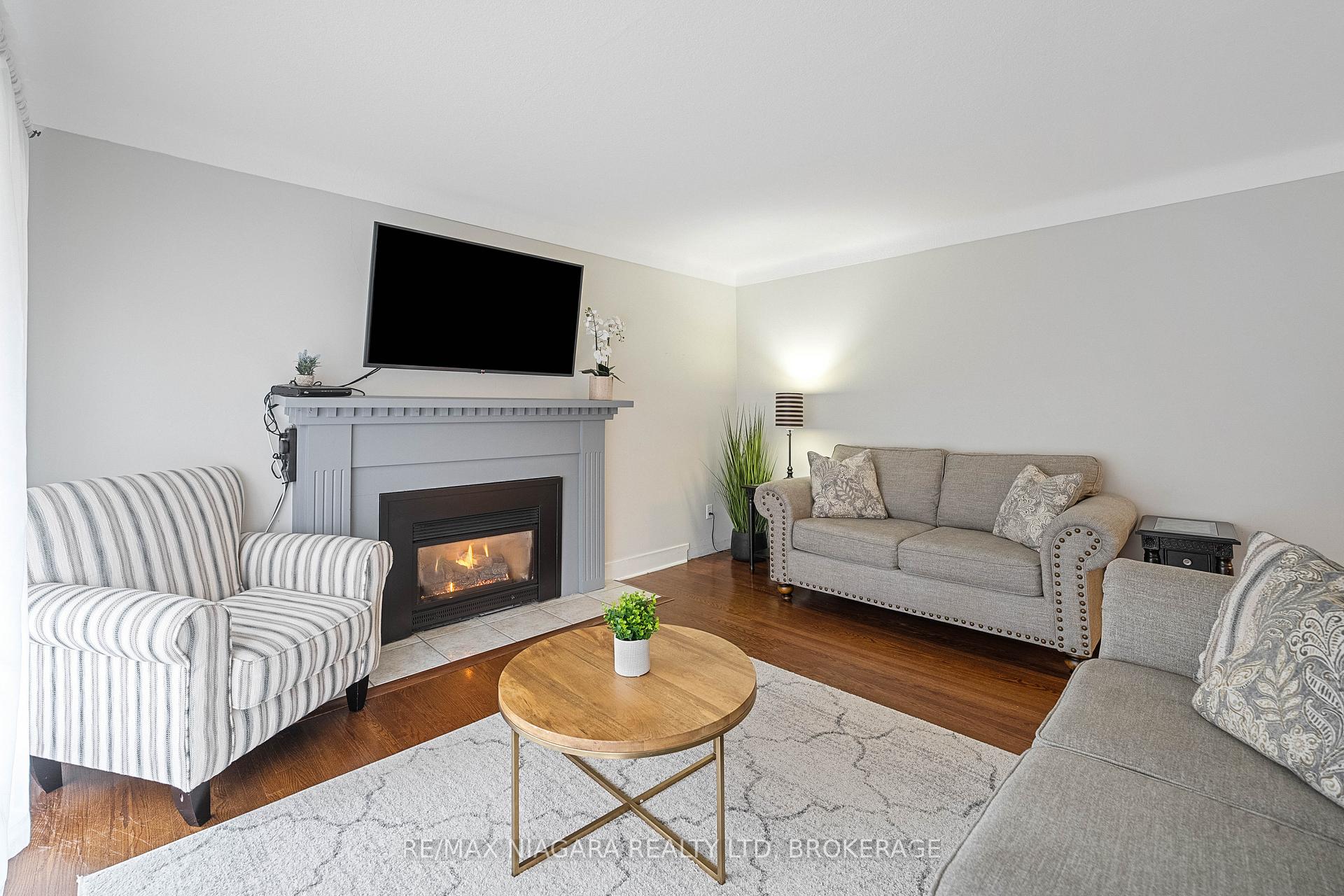 Photo 7 of 24 Brisbane Glen, St. Catharines, Vine/Linwell — HOMEH