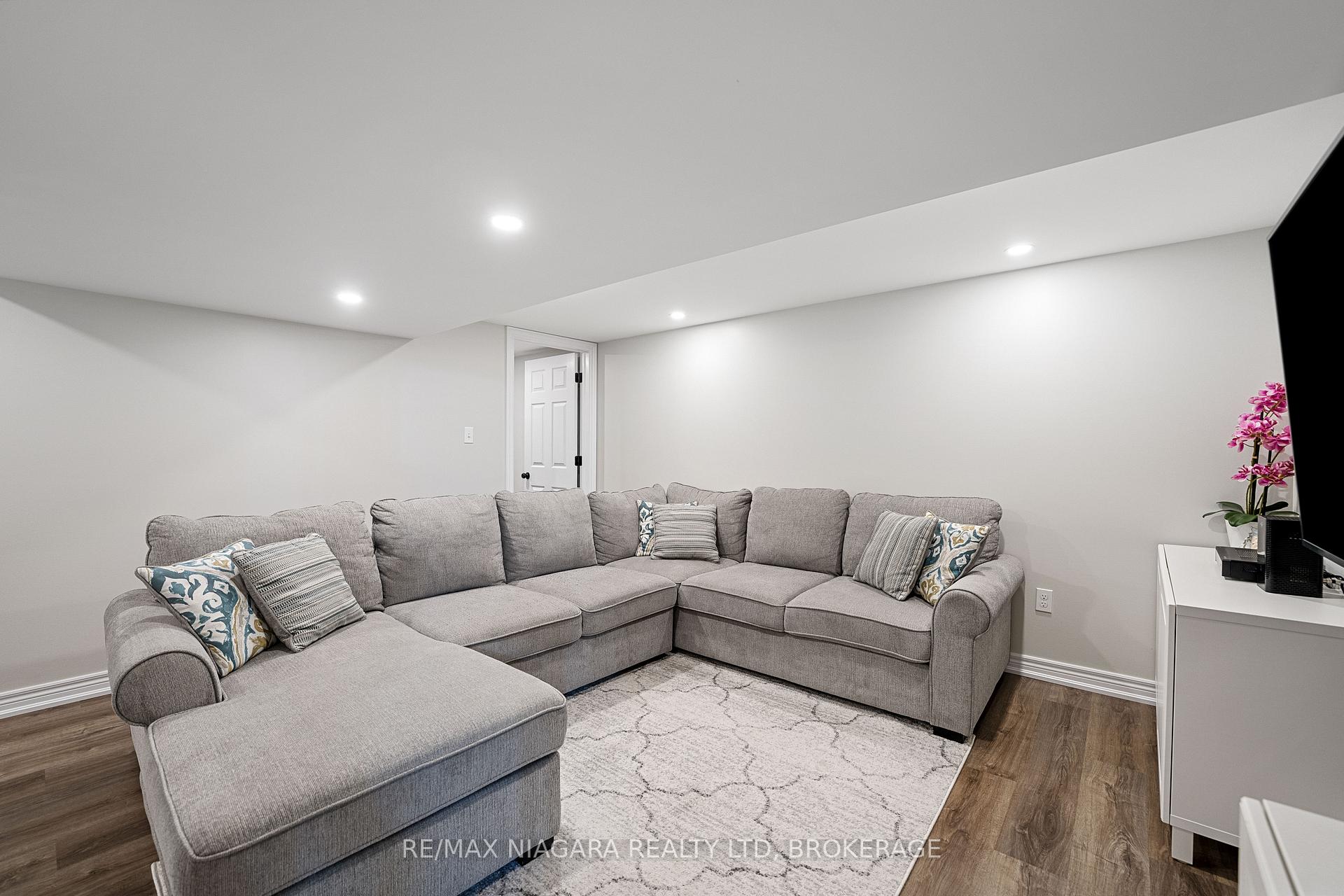 Photo 24 of 24 Brisbane Glen, St. Catharines, Vine/Linwell — HOMEH
