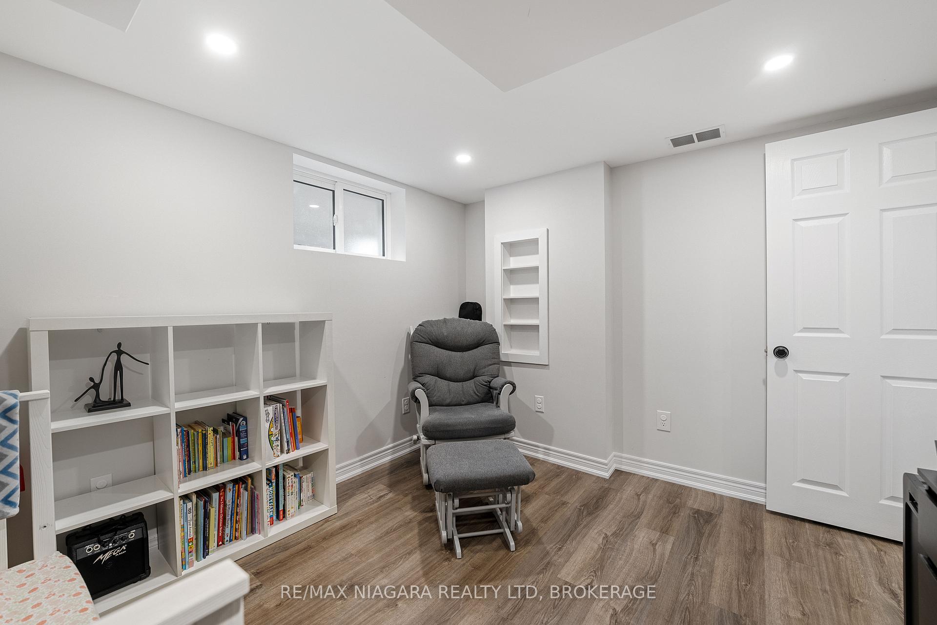 Photo 30 of 24 Brisbane Glen, St. Catharines, Vine/Linwell — HOMEH