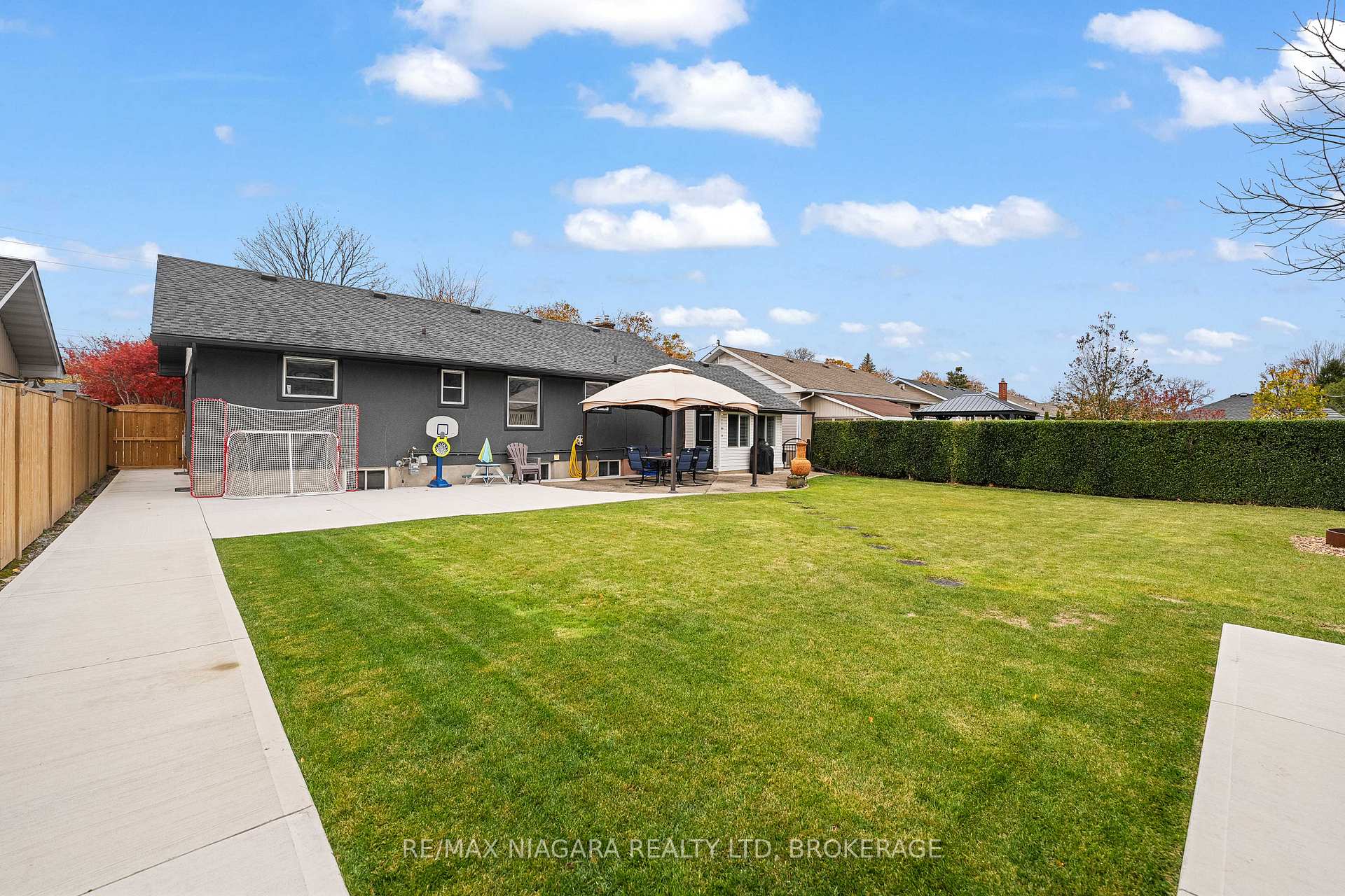 Photo 35 of 24 Brisbane Glen, St. Catharines, Vine/Linwell — HOMEH