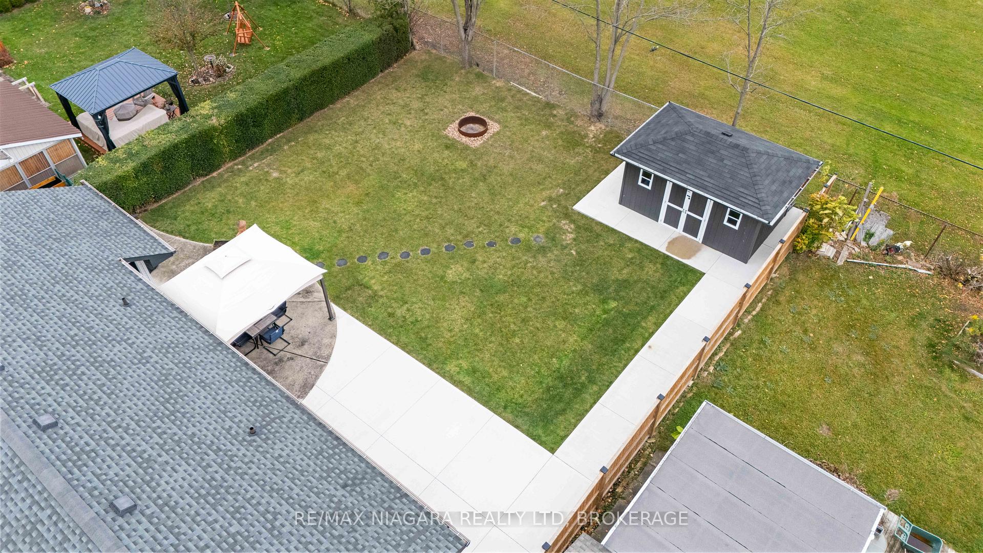 Photo 38 of 24 Brisbane Glen, St. Catharines, Vine/Linwell — HOMEH