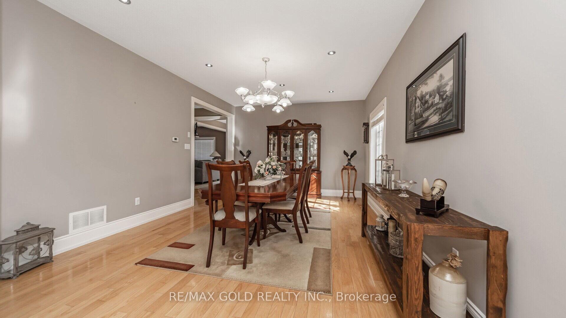 Photo 22 of 57 Crystal Glen Crescent, Brampton, Credit Valley — HOMEH