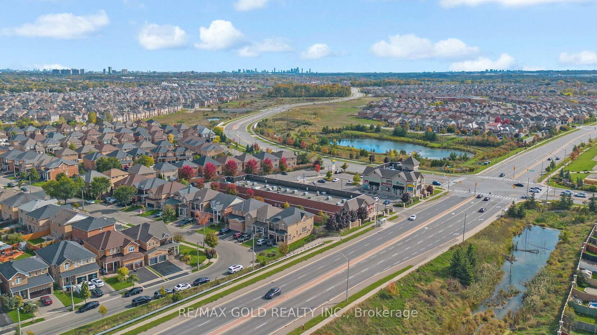 Photo 37 of 57 Crystal Glen Crescent, Brampton, Credit Valley — HOMEH