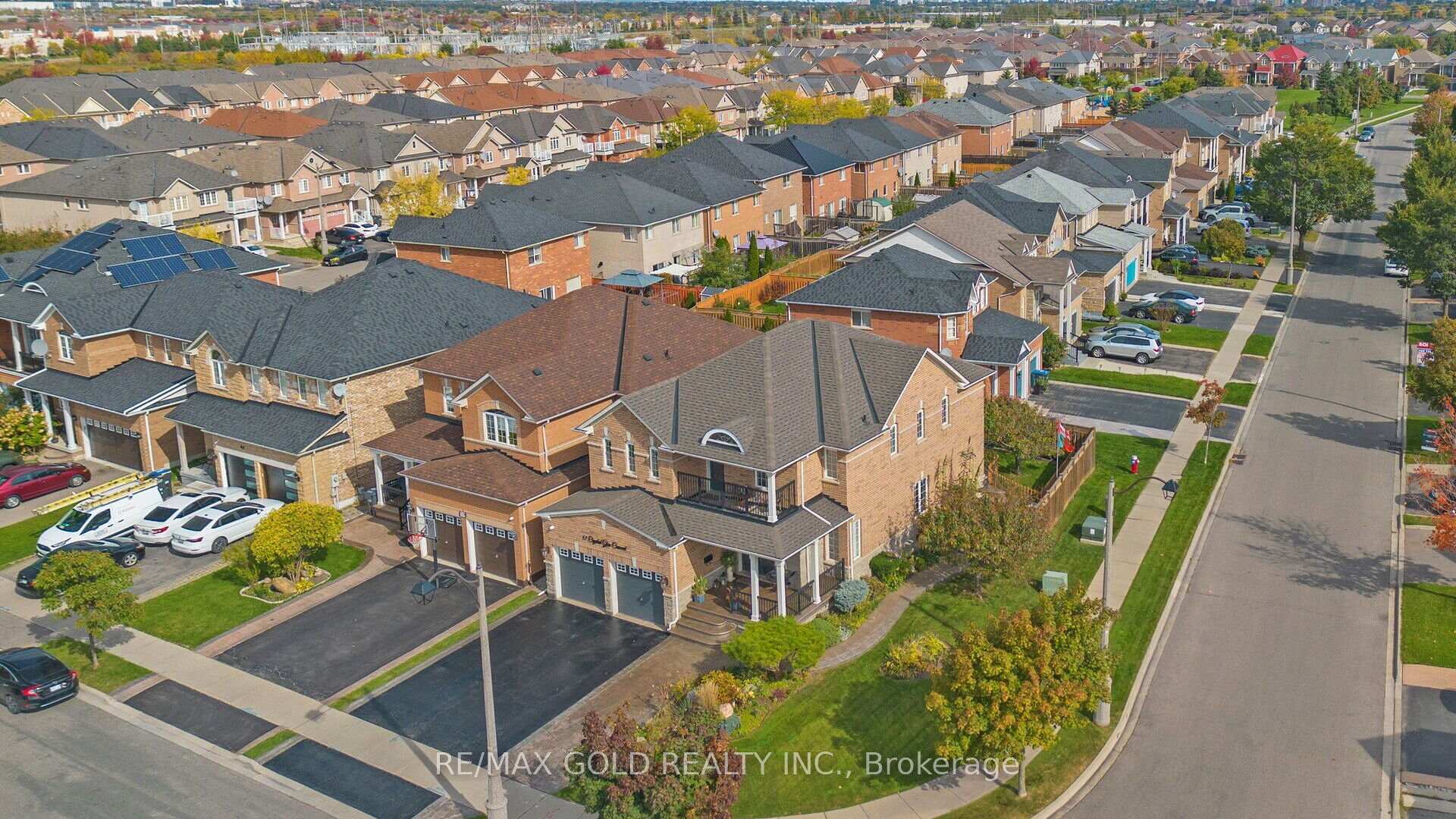 Photo 40 of 57 Crystal Glen Crescent, Brampton, Credit Valley — HOMEH