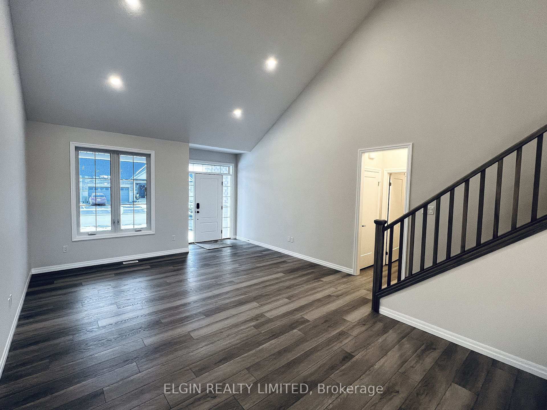 Photo 3 of 52 Dunning Way, St. Thomas — HOMEH