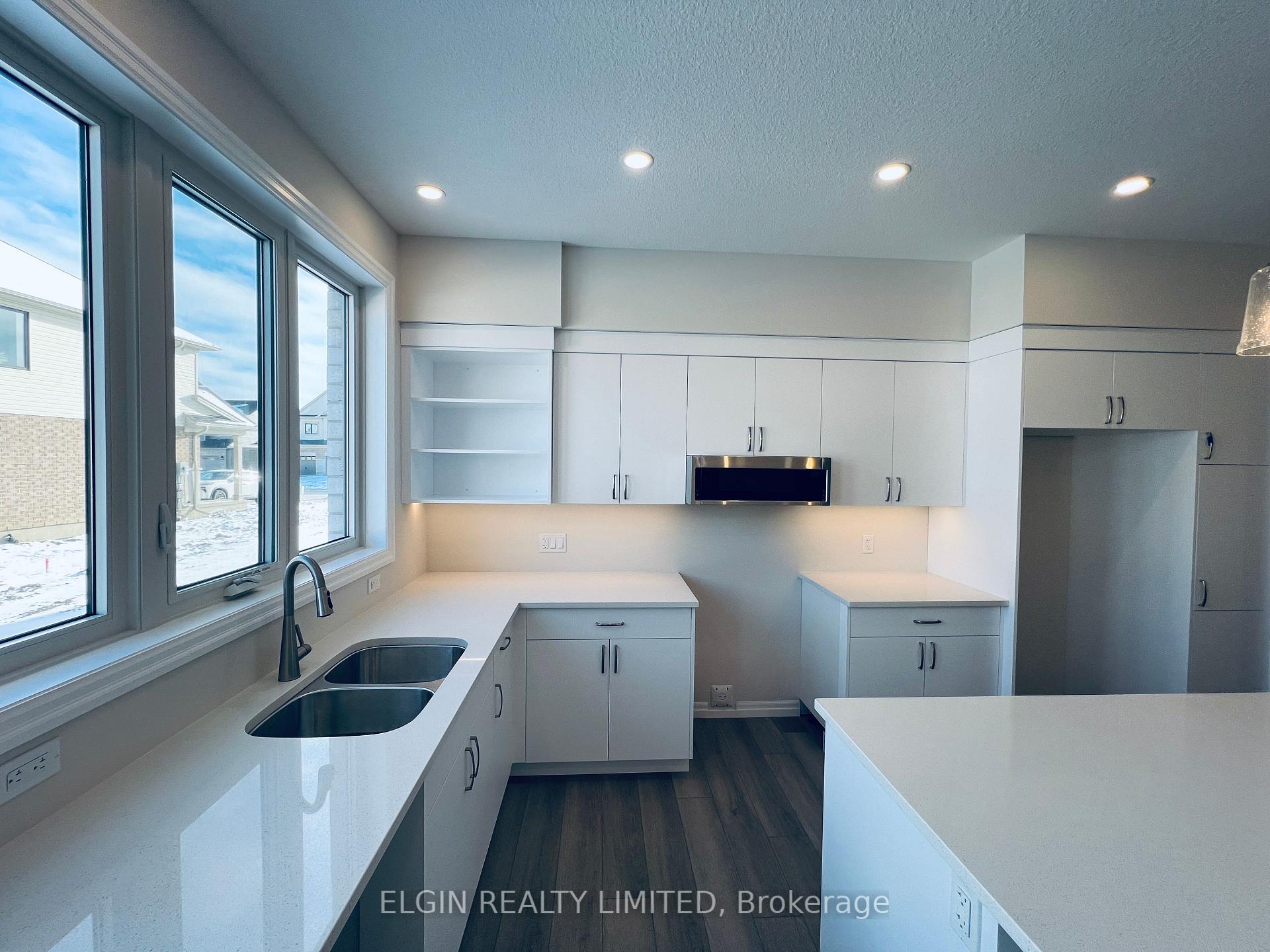 Photo 8 of 52 Dunning Way, St. Thomas — HOMEH