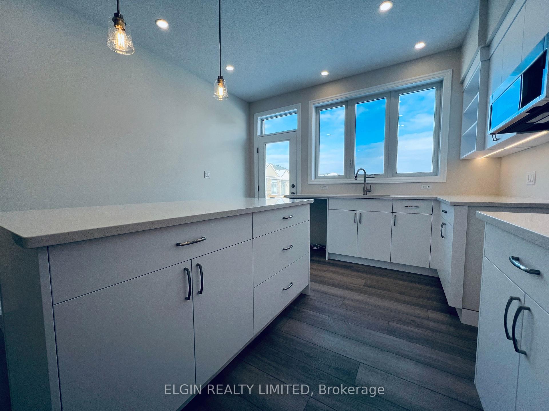 Photo 9 of 52 Dunning Way, St. Thomas — HOMEH