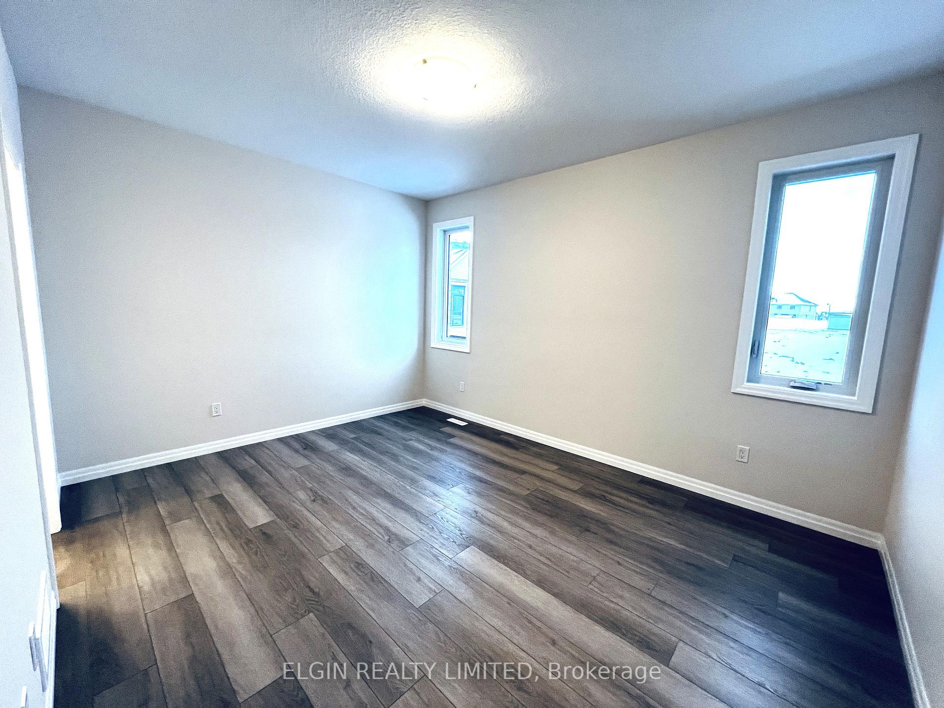 Photo 13 of 52 Dunning Way, St. Thomas — HOMEH