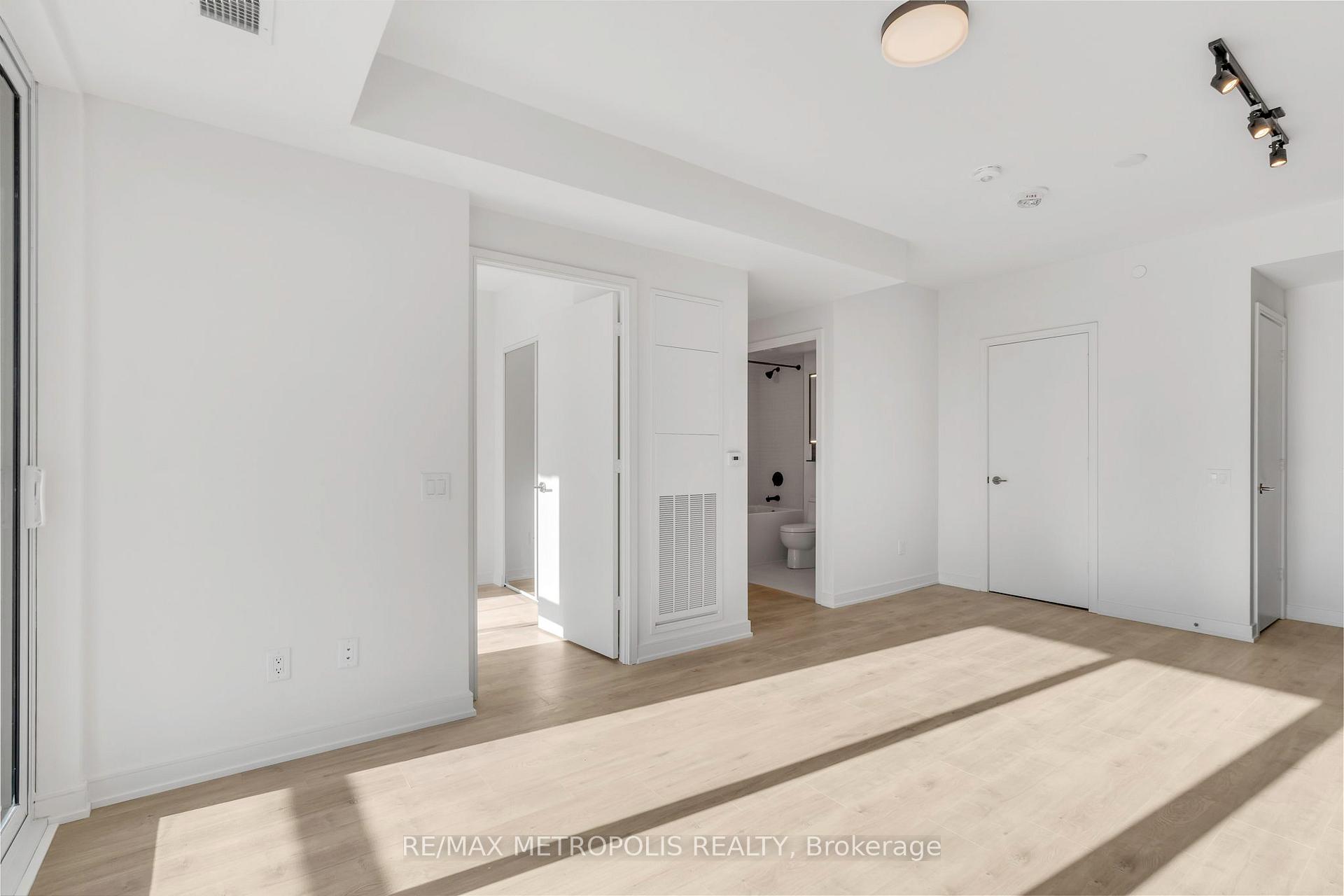 Photo 7 of Unit 1107, 425 Front Street E, Toronto, Waterfront Communities — HOMEH