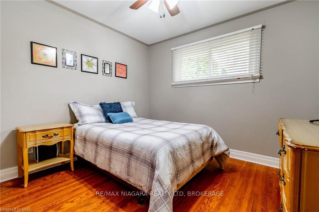 Photo 15 of 16 Royal Manor Drive, St. Catharines, Carlton/Bunting — HOMEH