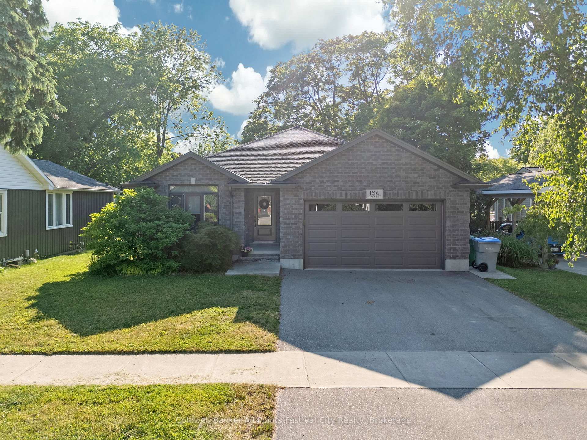Photo 1 of 186 Hincks Street, Goderich, Goderich (Town) — HOMEH