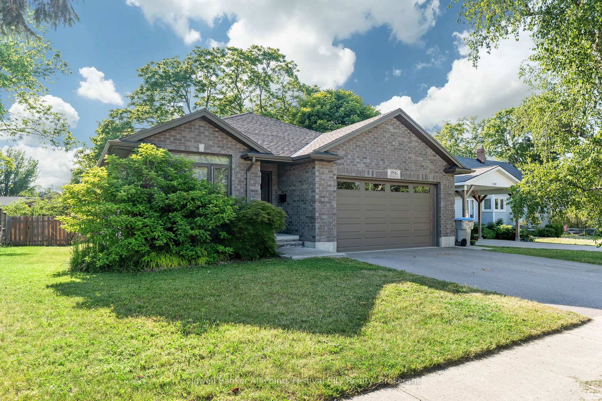 Photo 2 of 186 Hincks Street, Goderich, Goderich (Town) — HOMEH