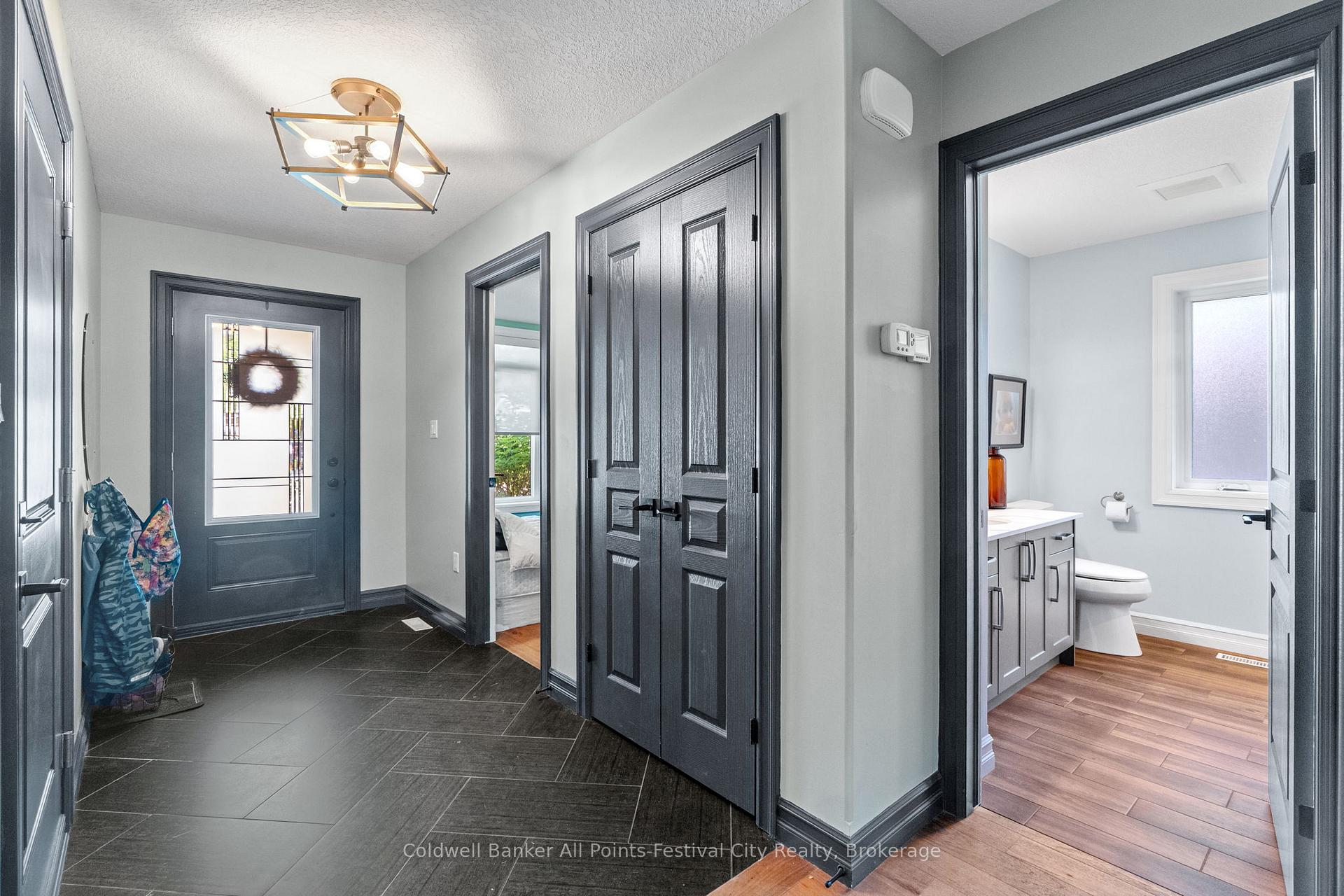 Photo 4 of 186 Hincks Street, Goderich, Goderich (Town) — HOMEH