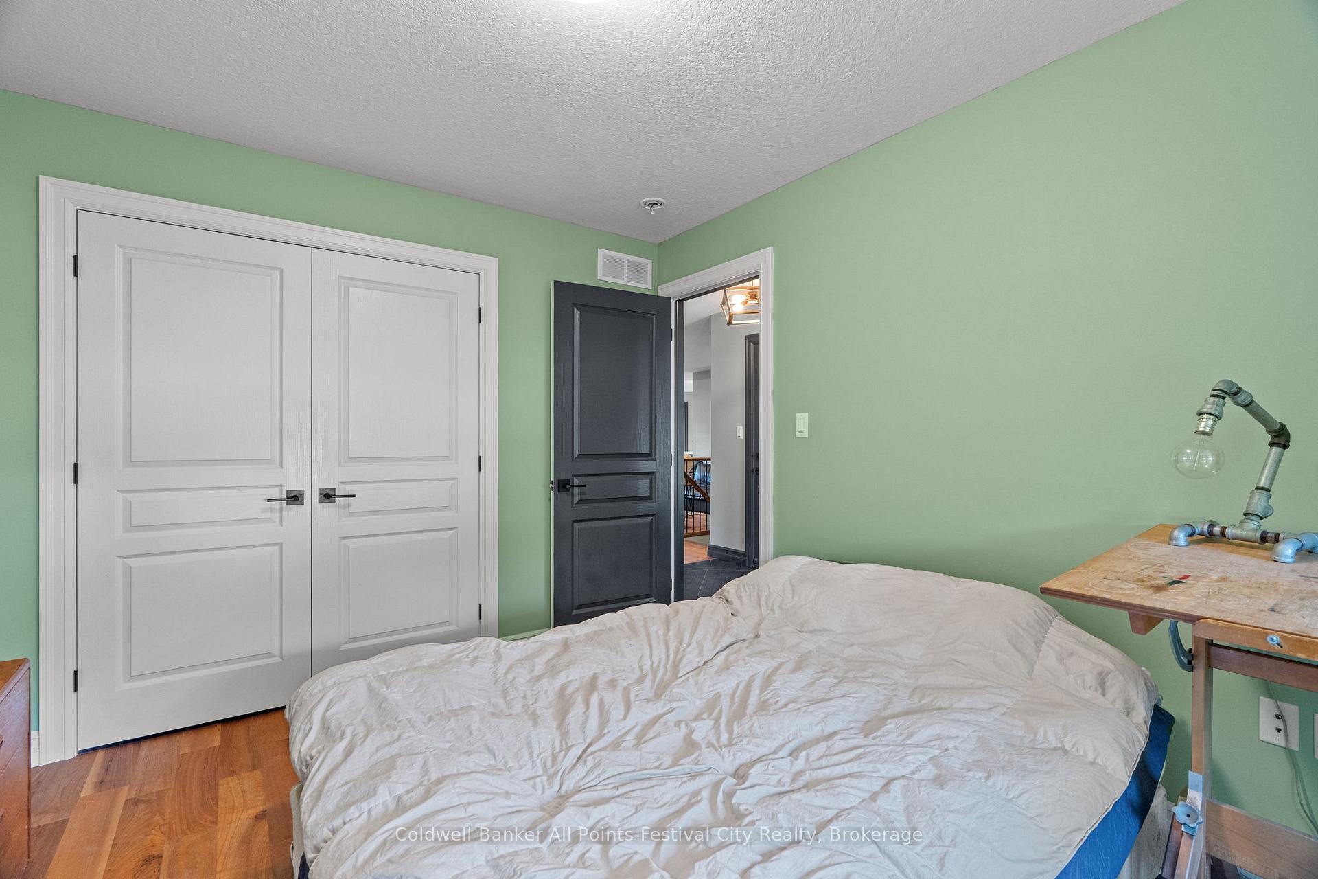 Photo 5 of 186 Hincks Street, Goderich, Goderich (Town) — HOMEH