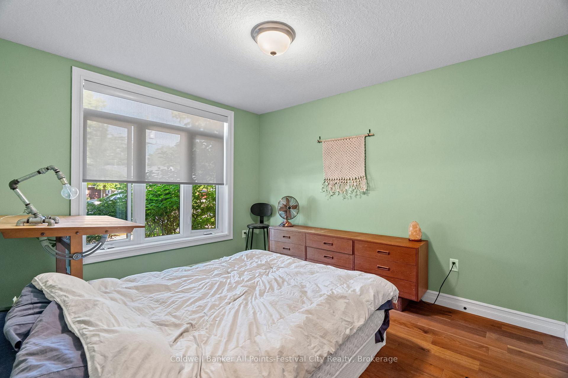 Photo 8 of 186 Hincks Street, Goderich, Goderich (Town) — HOMEH