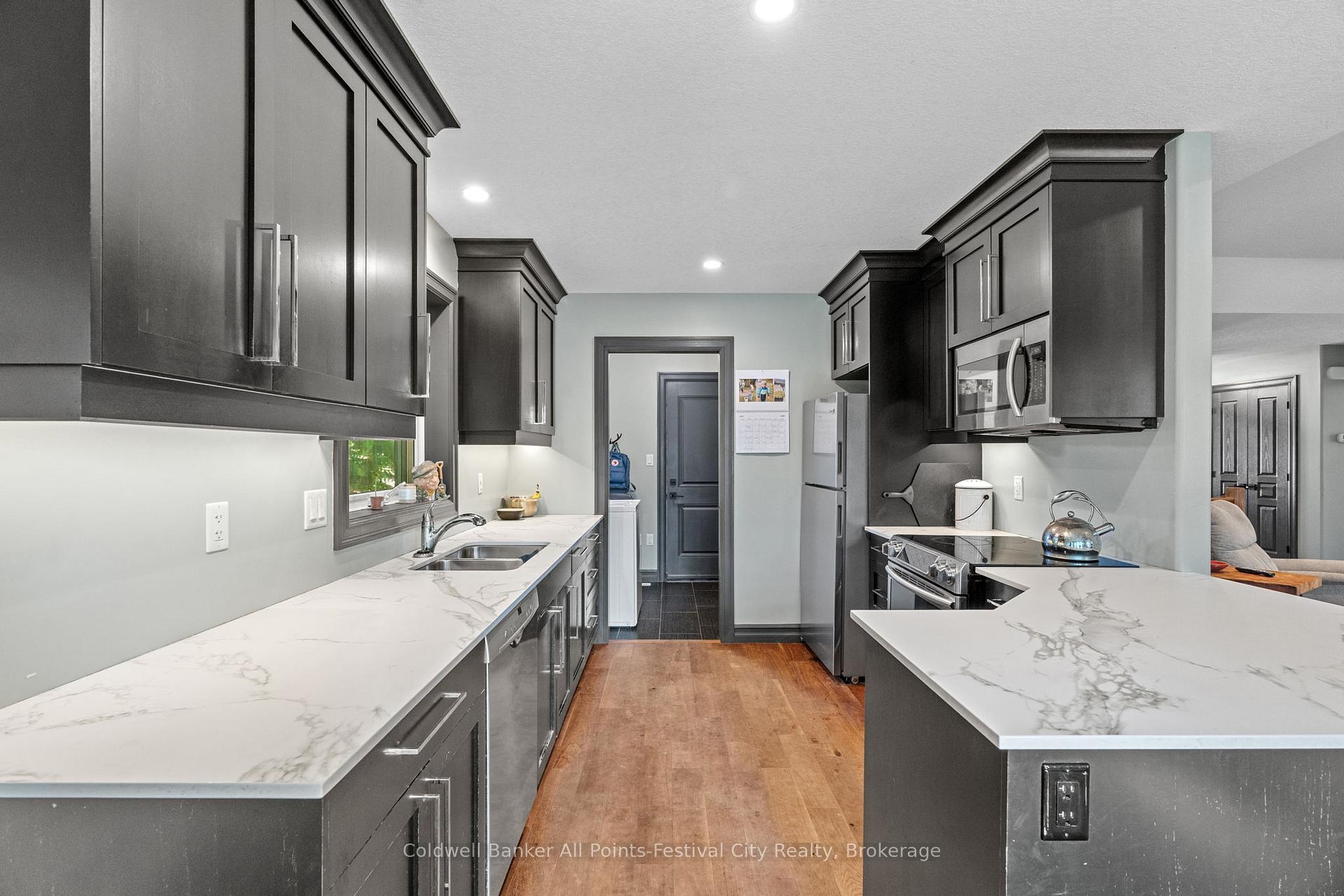 Photo 13 of 186 Hincks Street, Goderich, Goderich (Town) — HOMEH
